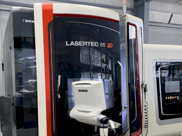 Vooraanzicht van DMG MORI LASERTEC 65 3D Hybrid machine