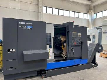 Vooraanzicht van HWACHEON HI-ECO 450A YMC machine