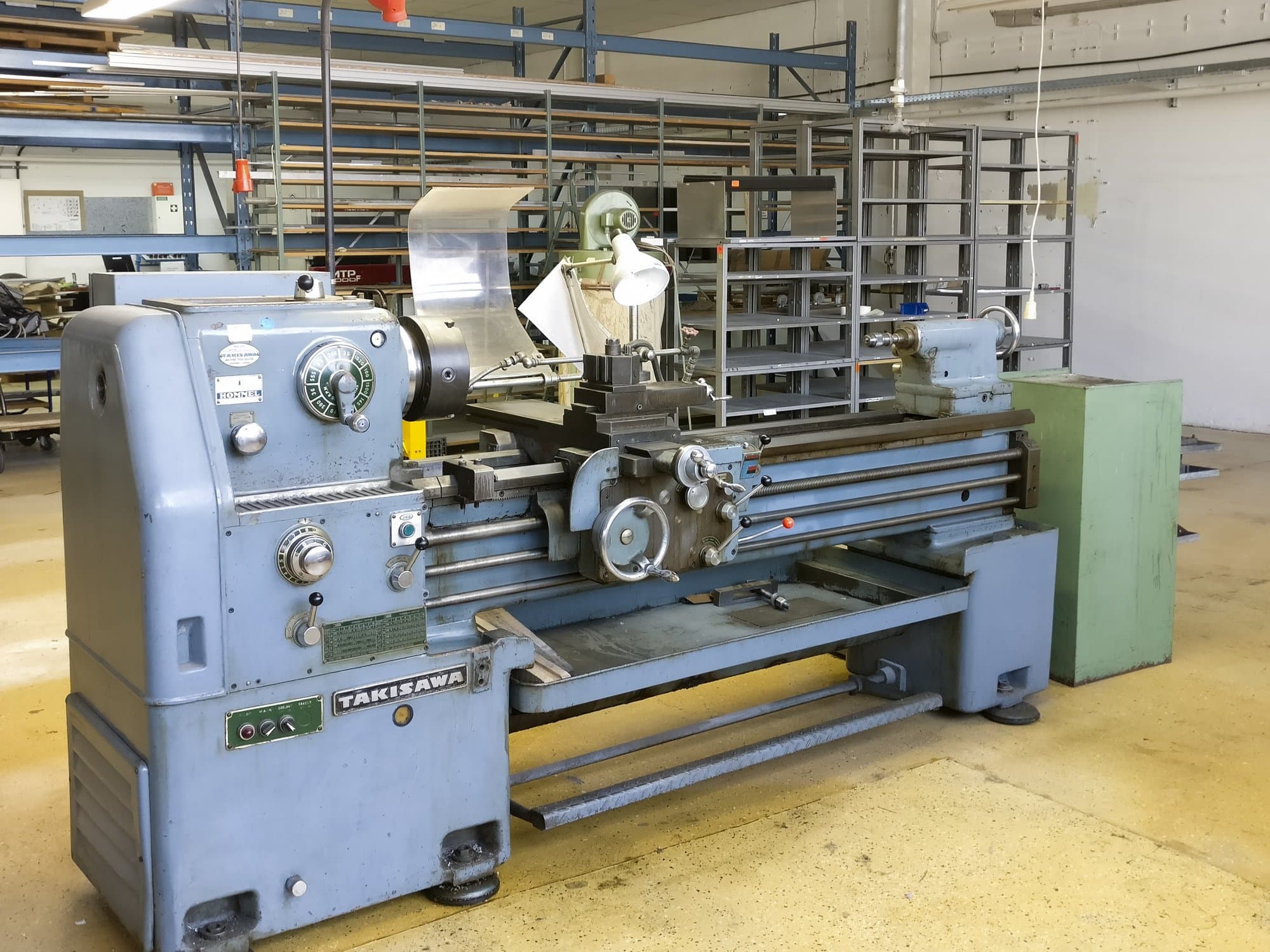 Links zicht  van Takisawa TAL-510 machine