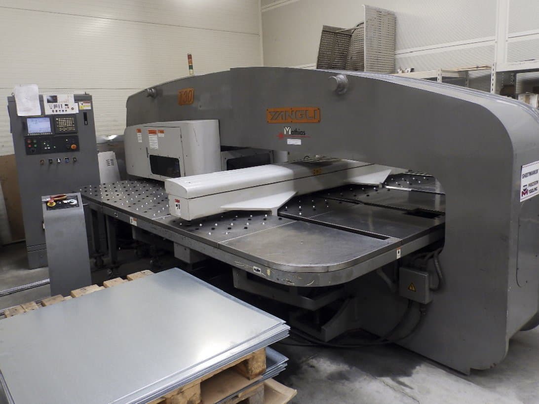 Links zicht  van Yangli T30 machine