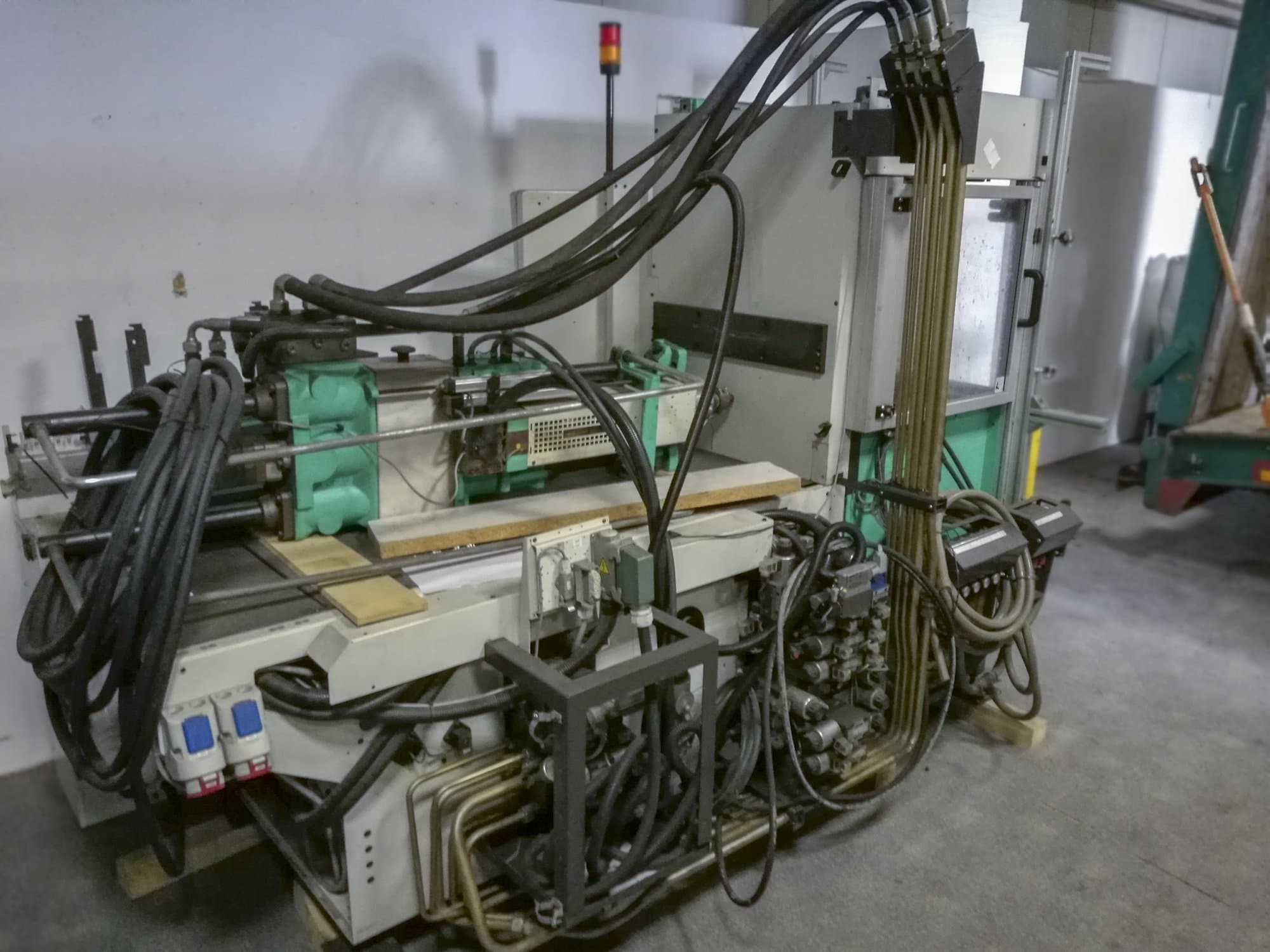 Vooraanzicht  van Arburg 420C 800-250 machine