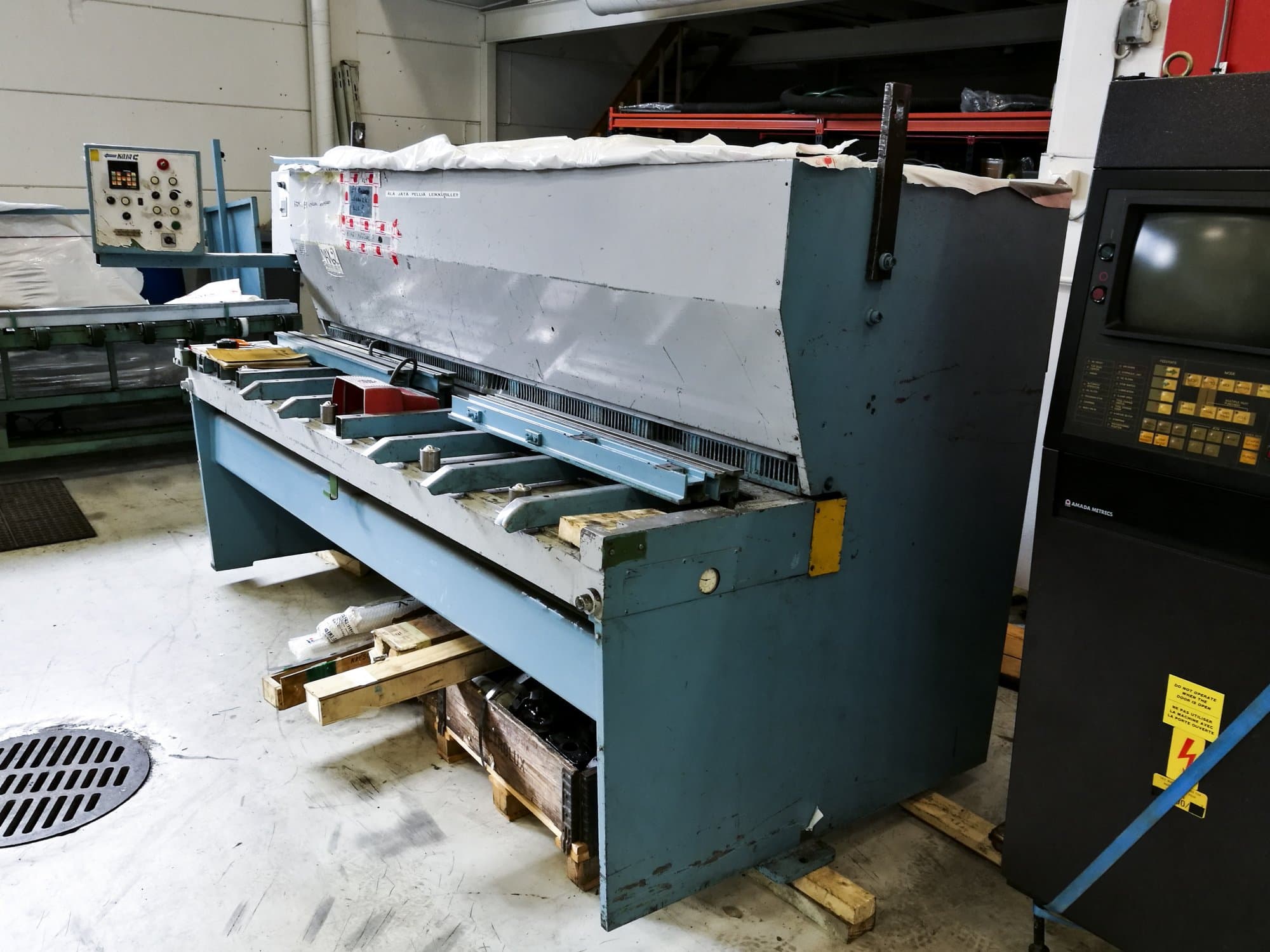 Vooraanzicht  van CHE 25/4 machine