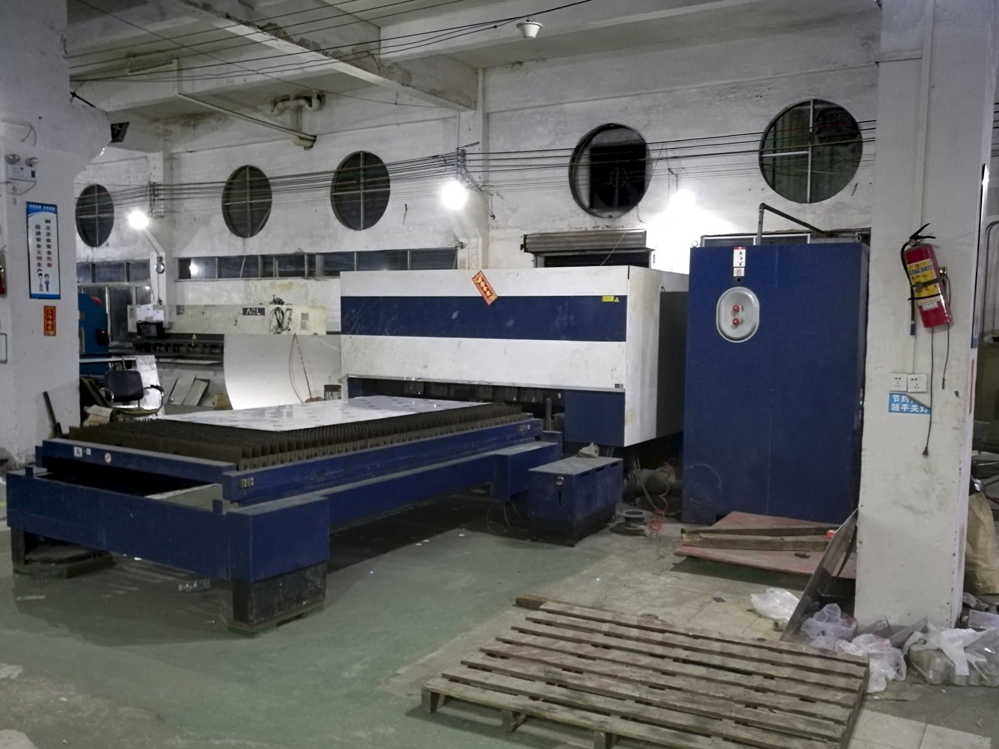 Werkruimte  van  Trumpf  TruLaser 3030 machine