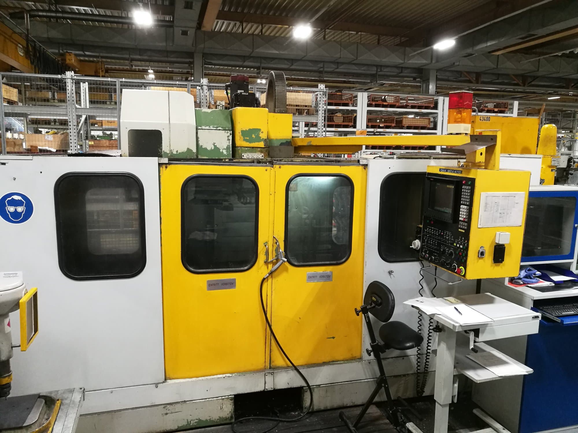 Vooraanzicht  1 van OKK MCV-410 machine