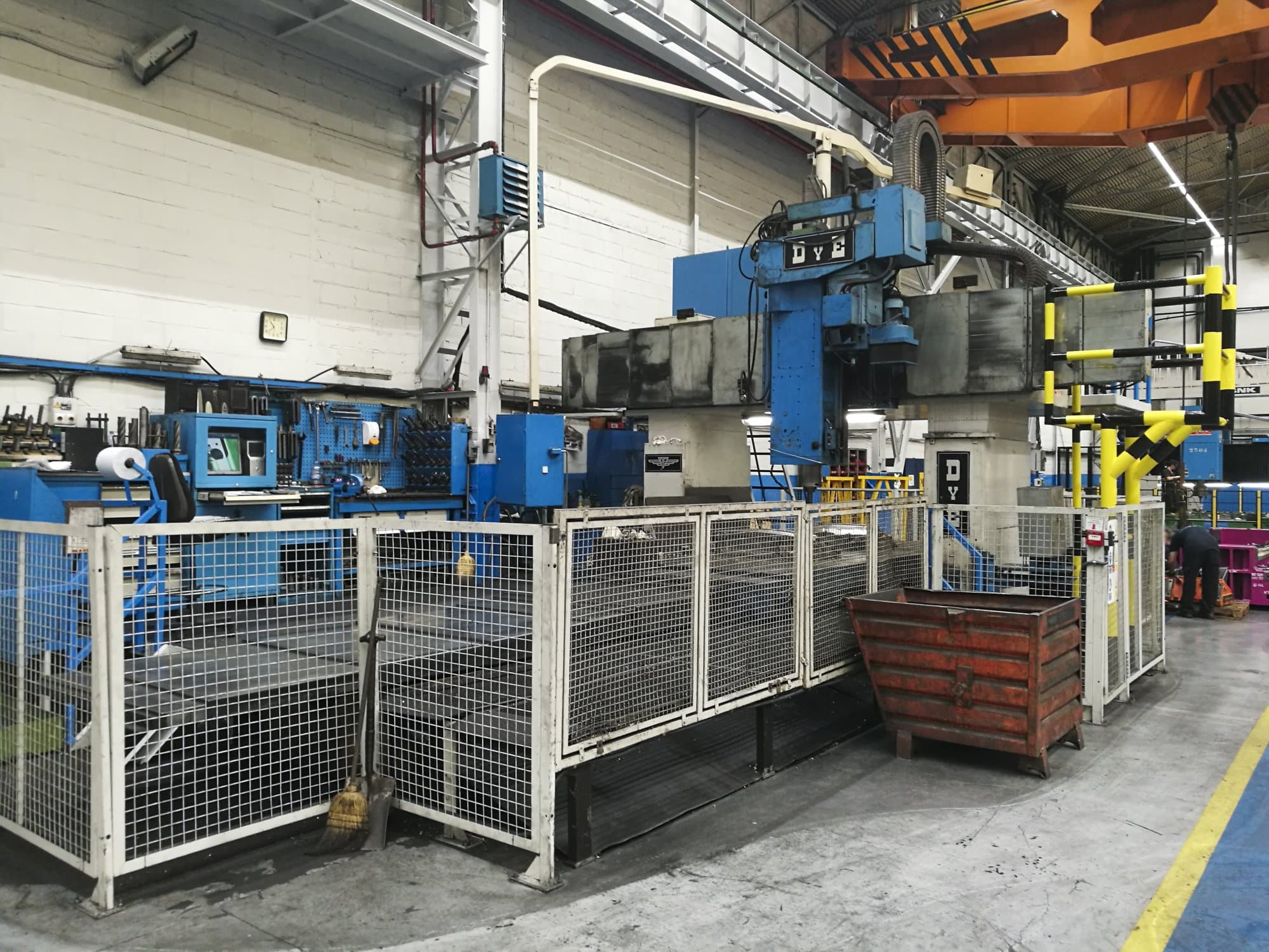 Recht aanzicht  van DYE FPF-2-N/C machine