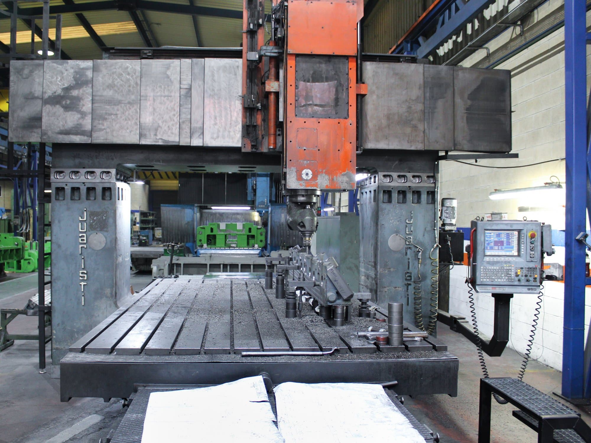 Vooraanzicht van JUARISTI FTF-1-CNC-COP machine