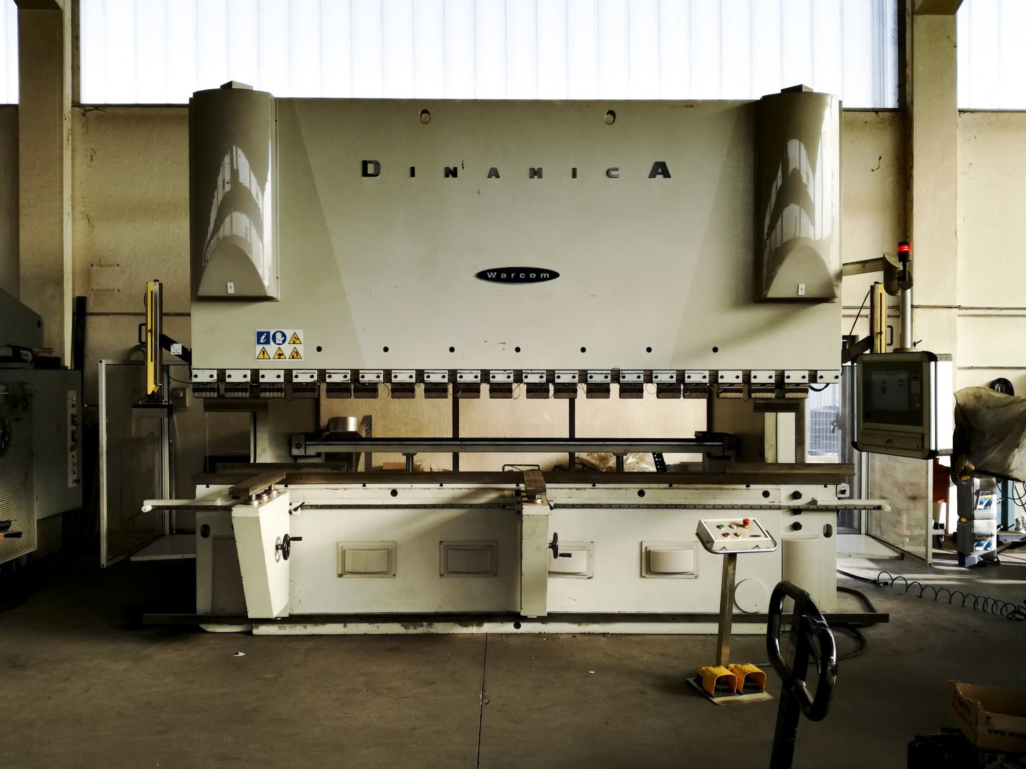 Vooraanzicht  van Warcom DINAMICA 320·40 machine