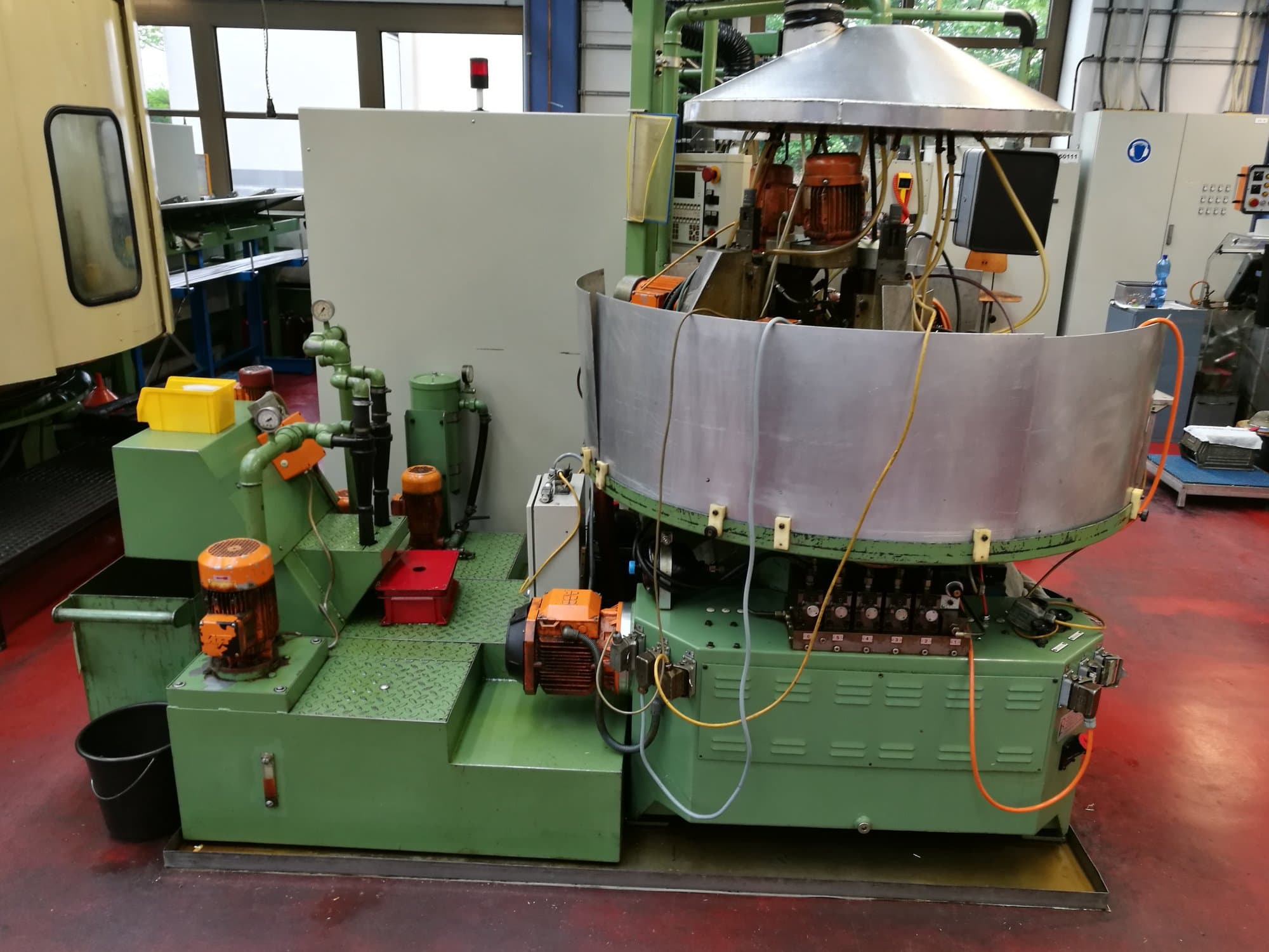 Vooraanzicht  van RIS-INGOLD Rismatic 151LN-12 machine