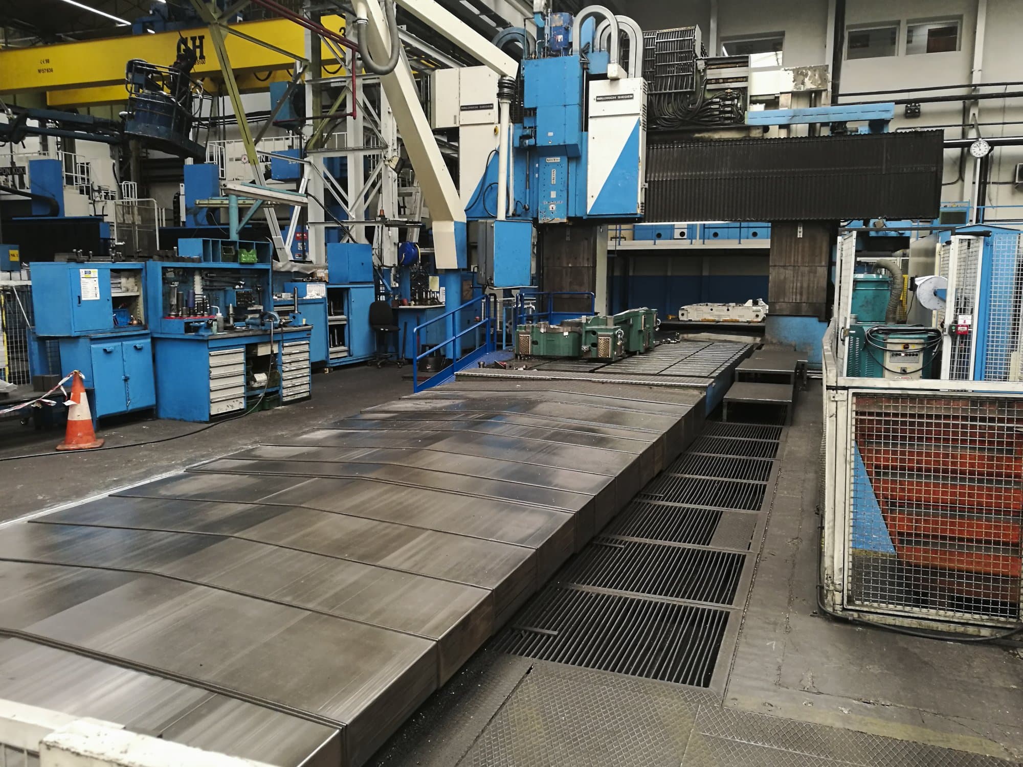 Vooraanzicht van Waldrich Siegen V/H-AR machine
