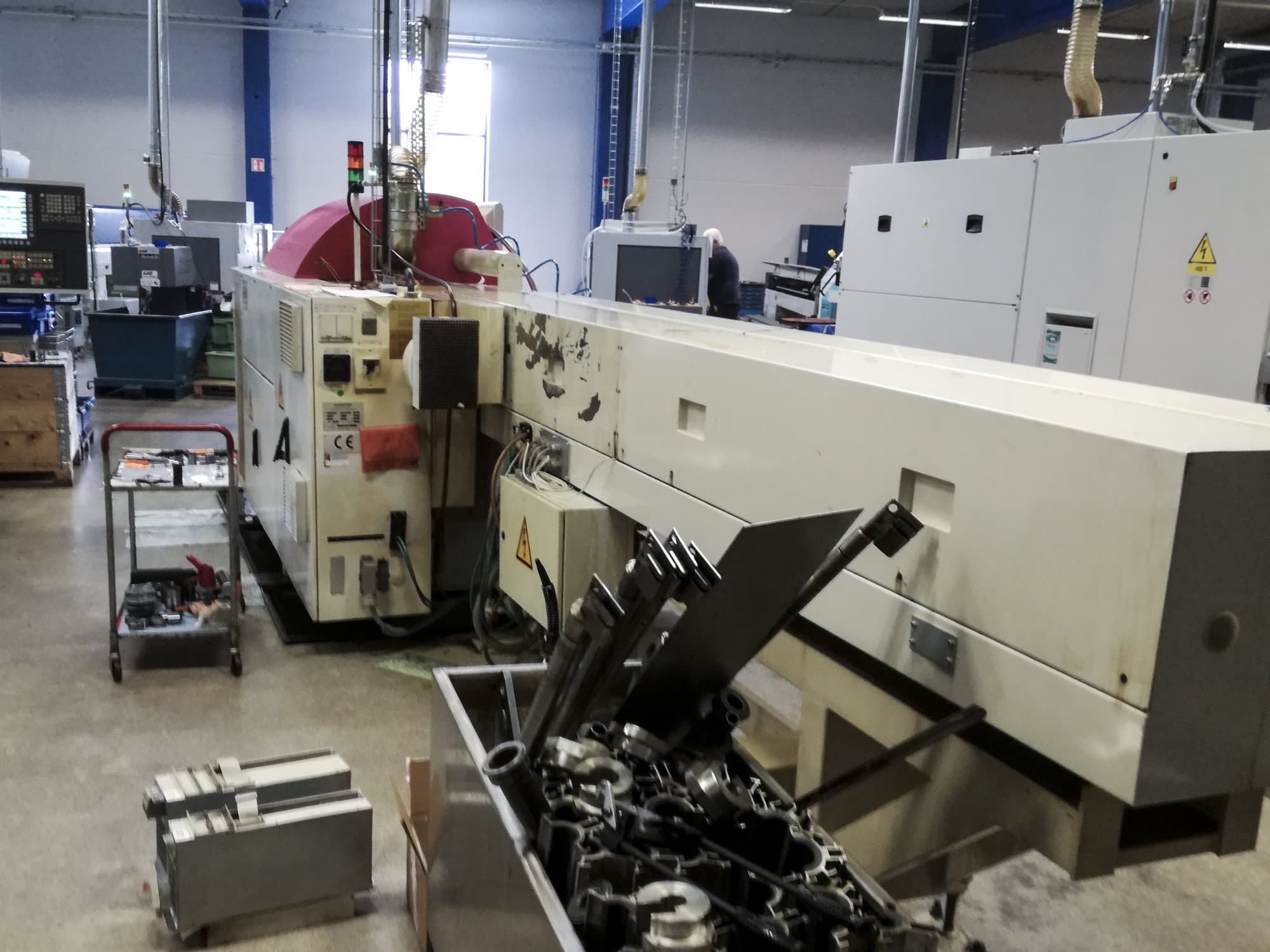 Recht aanzicht  van Gildemeister MF Sprint 65 machine