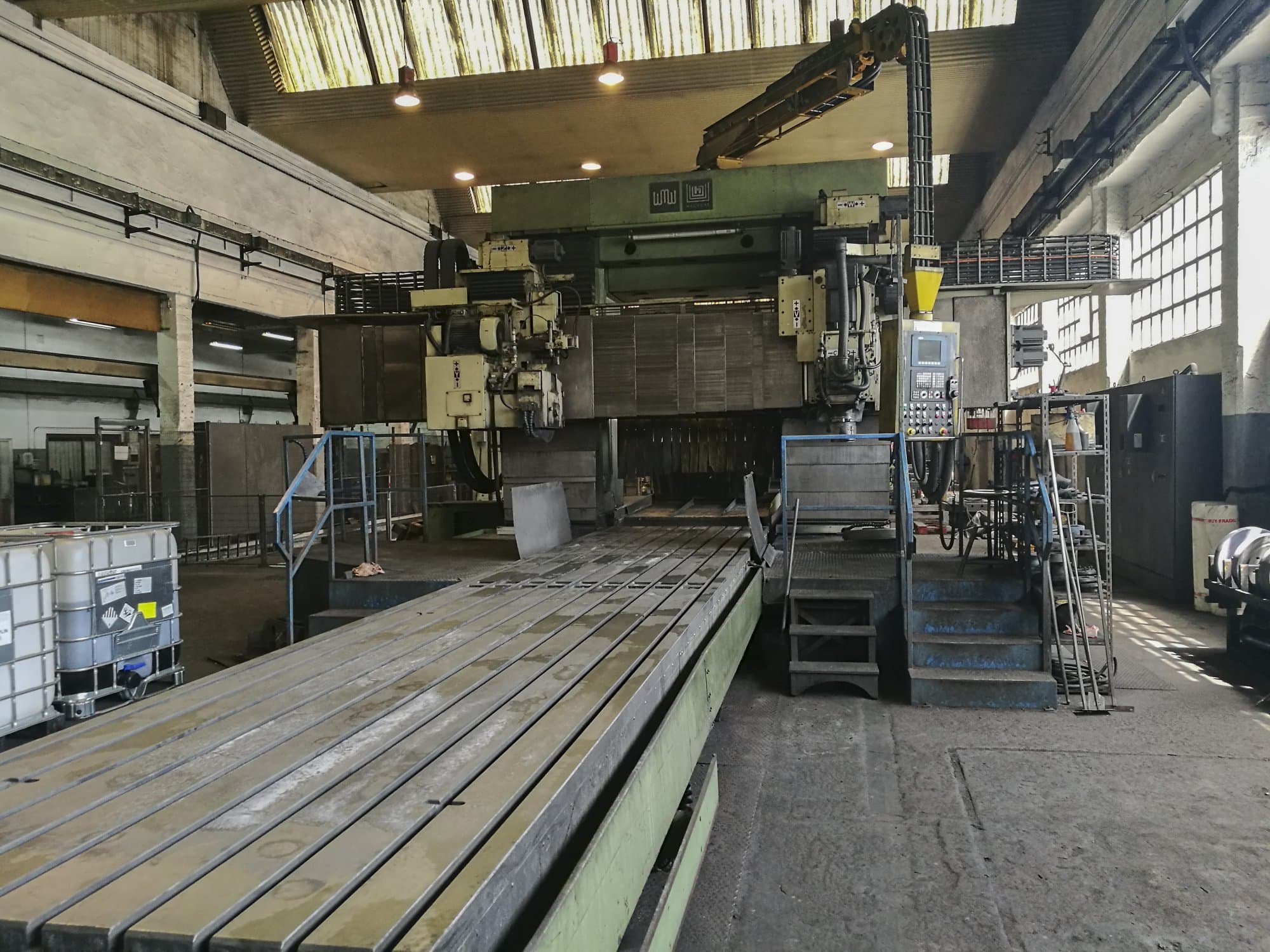 Links zicht  1 van WMW-Heckert SZ16-15-08/22.1-7.1 machine
