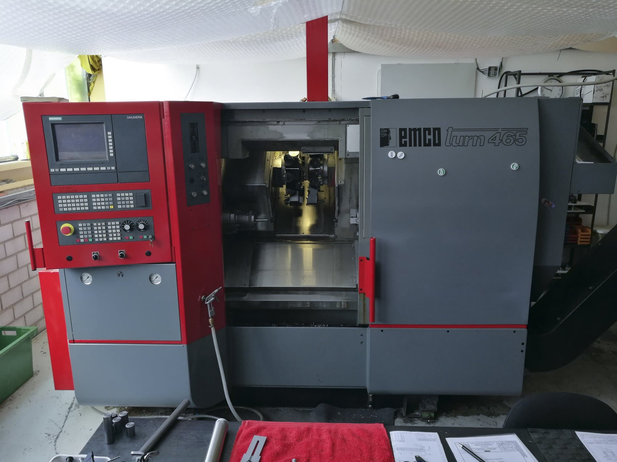 Vooraanzicht  van EMCO EMCOTURN 465 DS machine