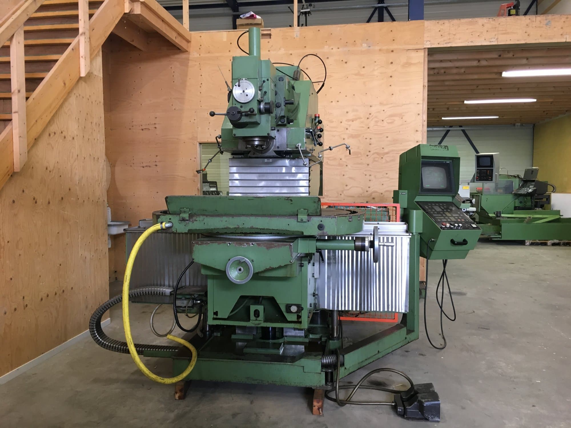 Vooraanzicht  van Maho MH 1000 C machine