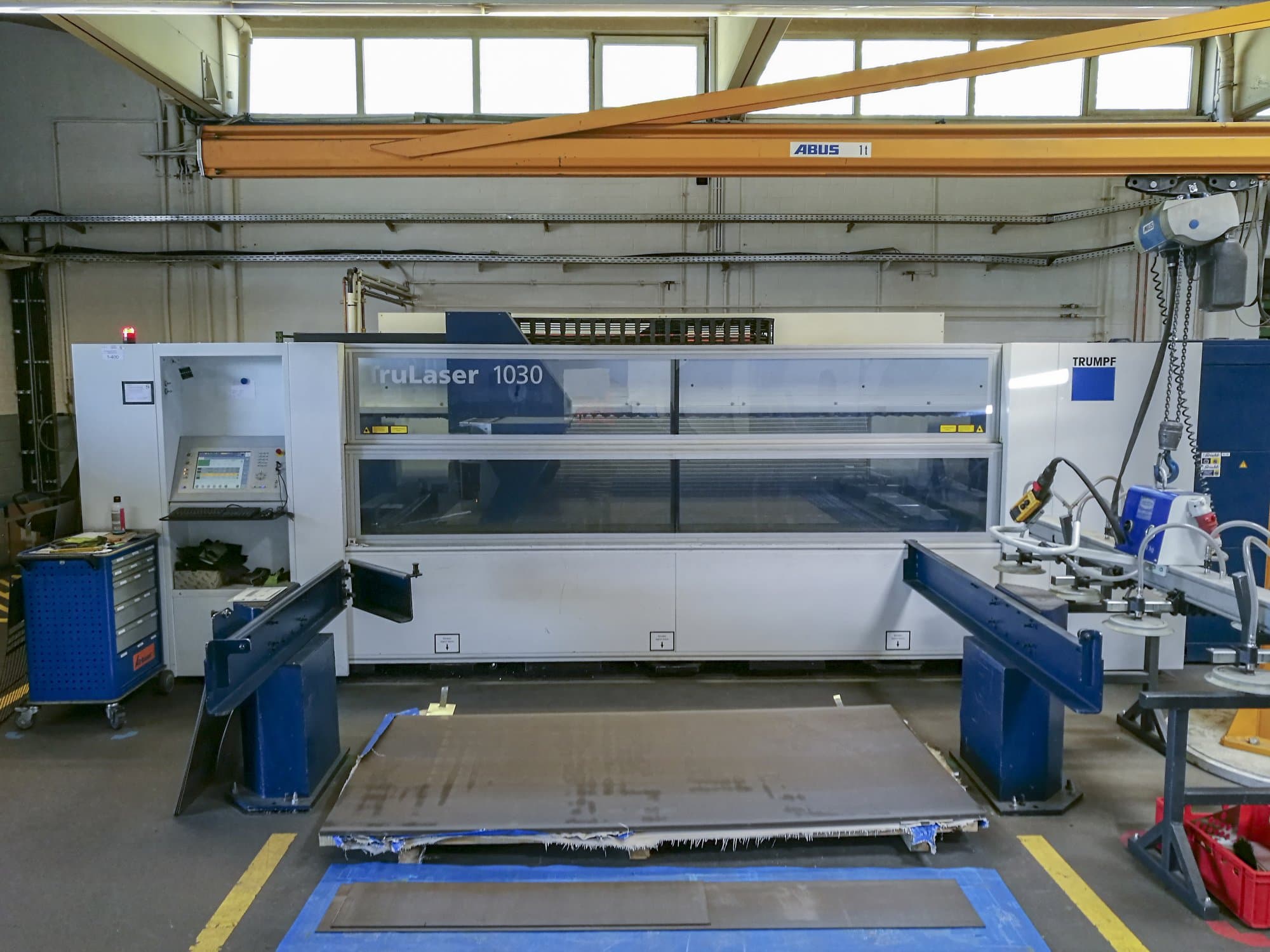 Vooraanzicht  van Trumpf TruLaser 1030 (L22) machine