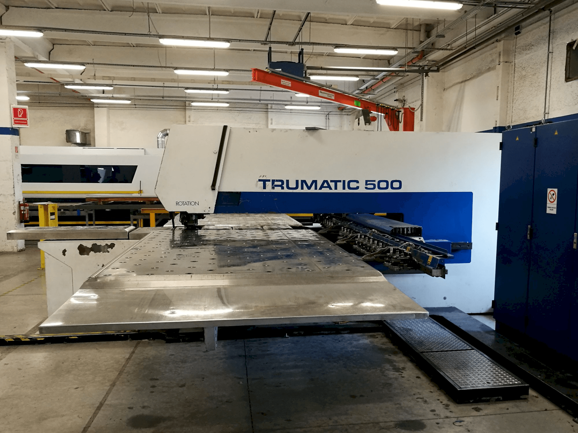 Linkerzijdeaanzicht van Trumpf Trumatic 500 R machine