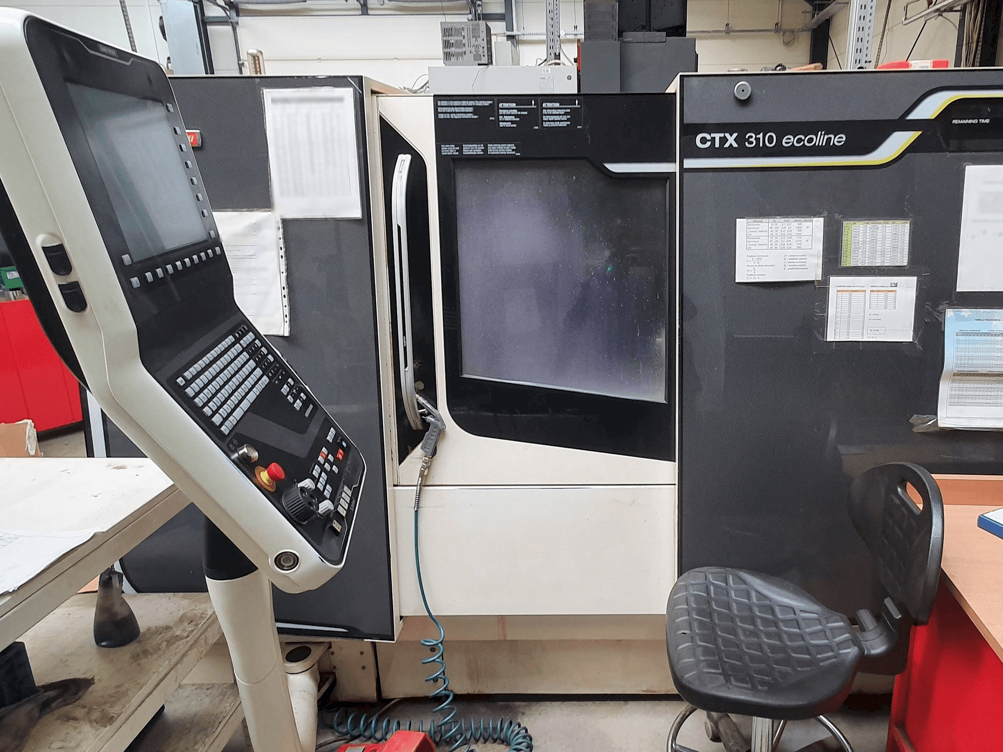 Vooraanzicht van DMG MORI SEIKI CTX machine