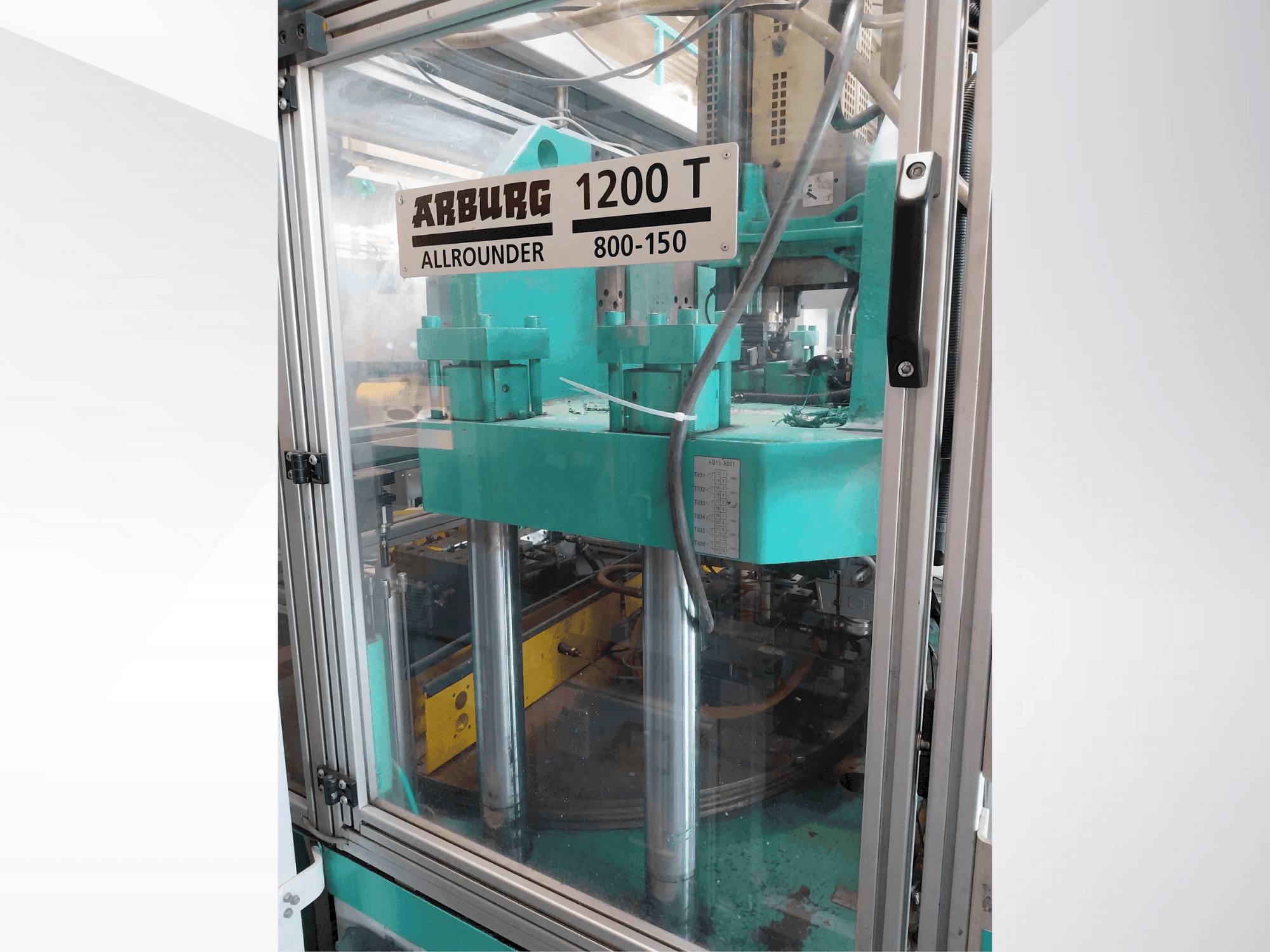 Vooraanzicht van Arburg Allrounder 1200T 800-150 machine