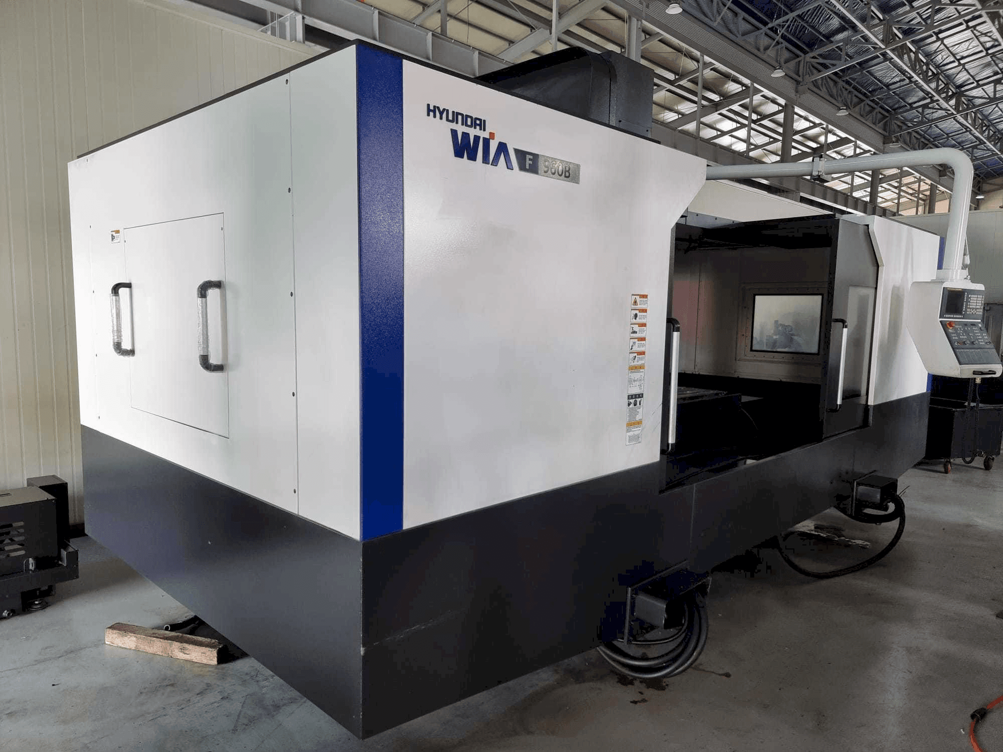 Vooraanzicht van Hyundai Wia F960B machine