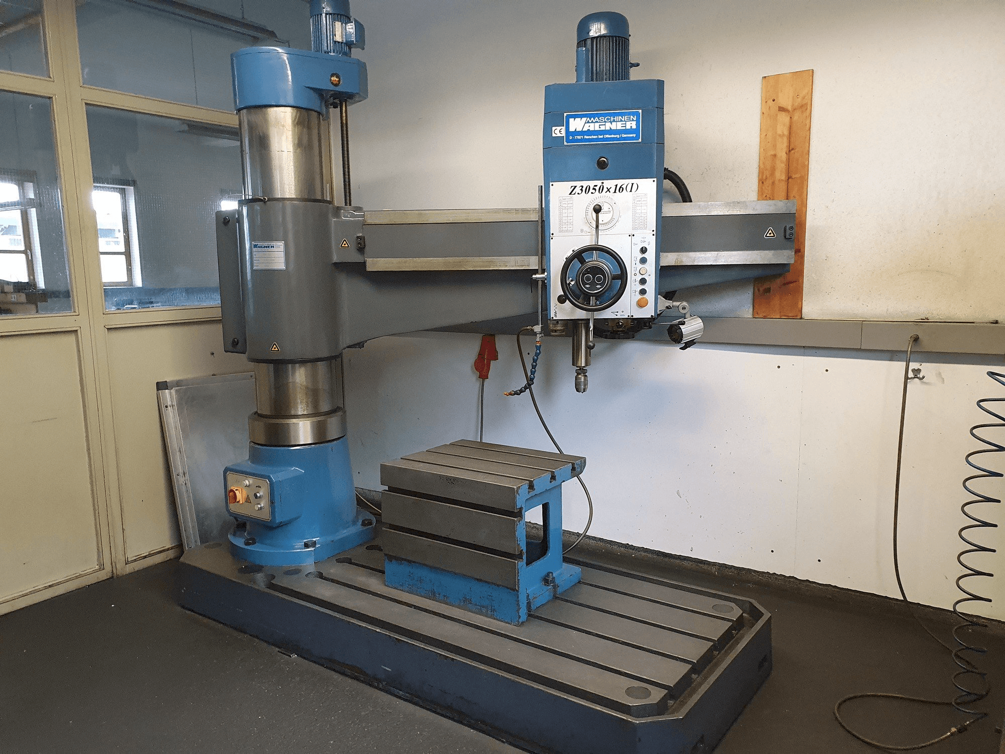 Vooraanzicht van WAGNER PRC50 machine