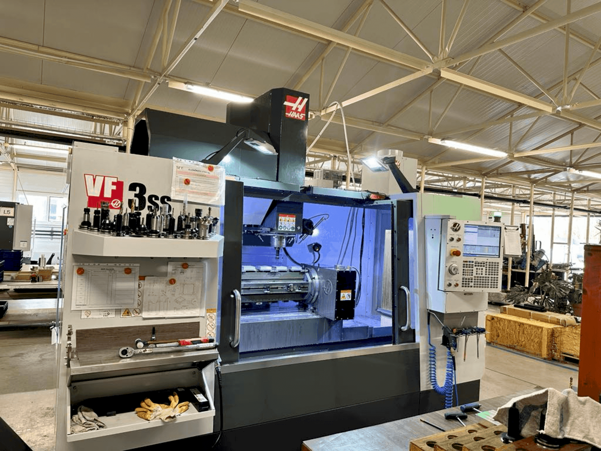 Vooraanzicht van HAAS VF-3SS machine