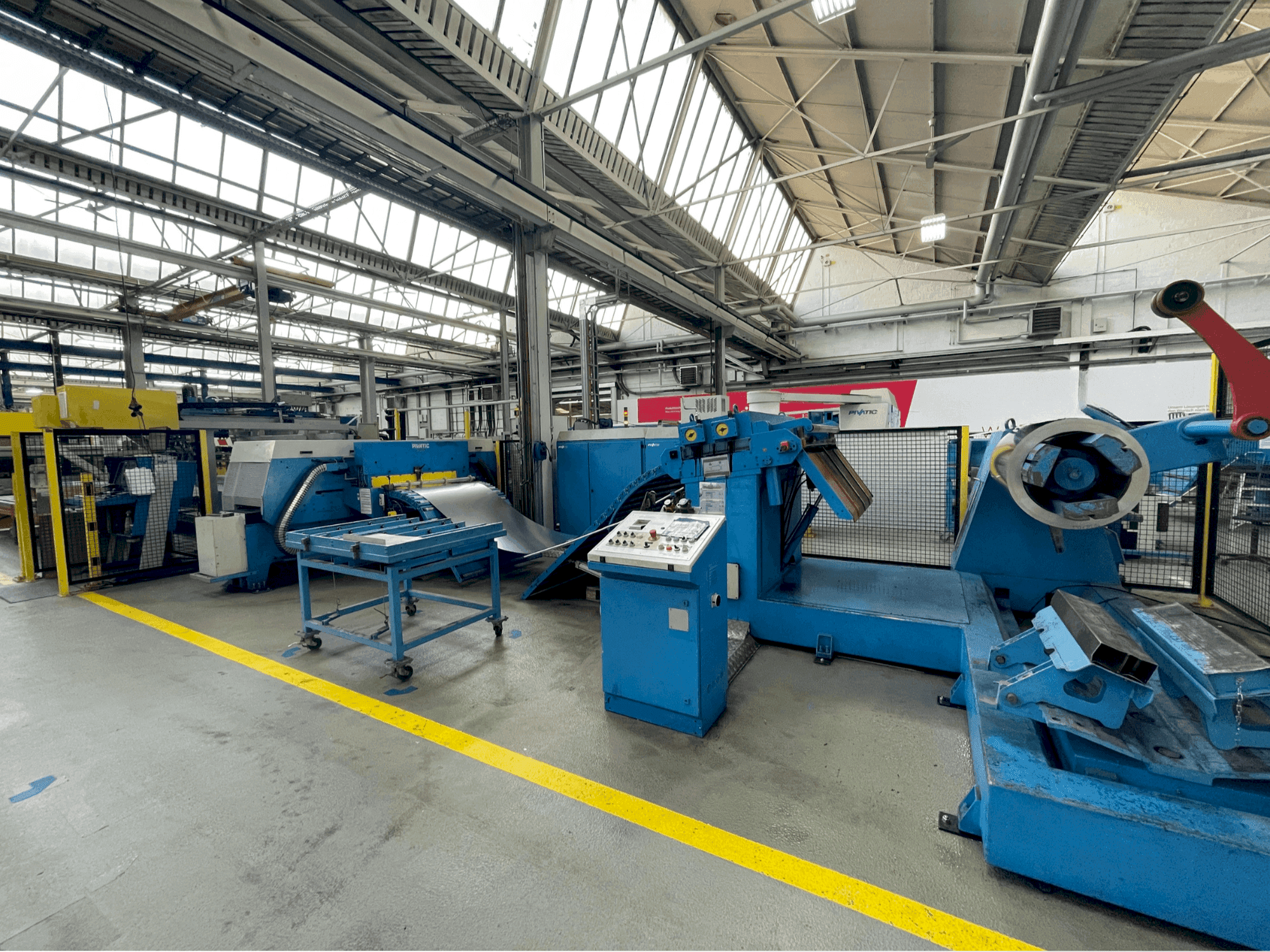 Vooraanzicht van Pivatic P125 machine