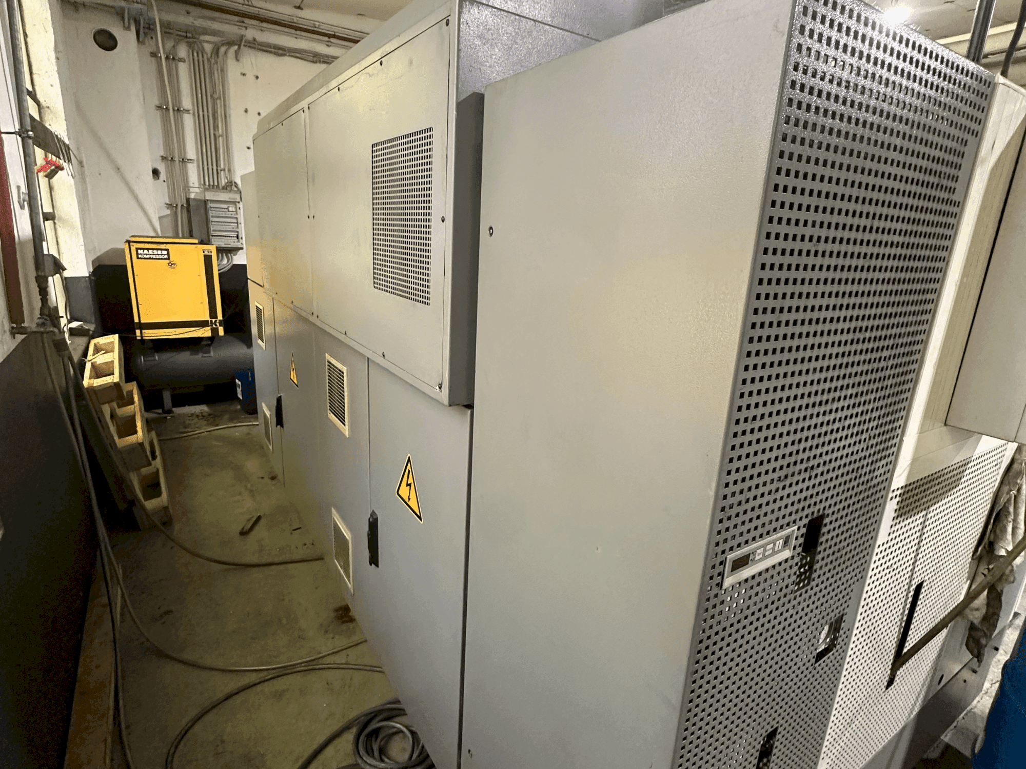Achteruitzicht van DMG CTX 420 Linear V6 machine