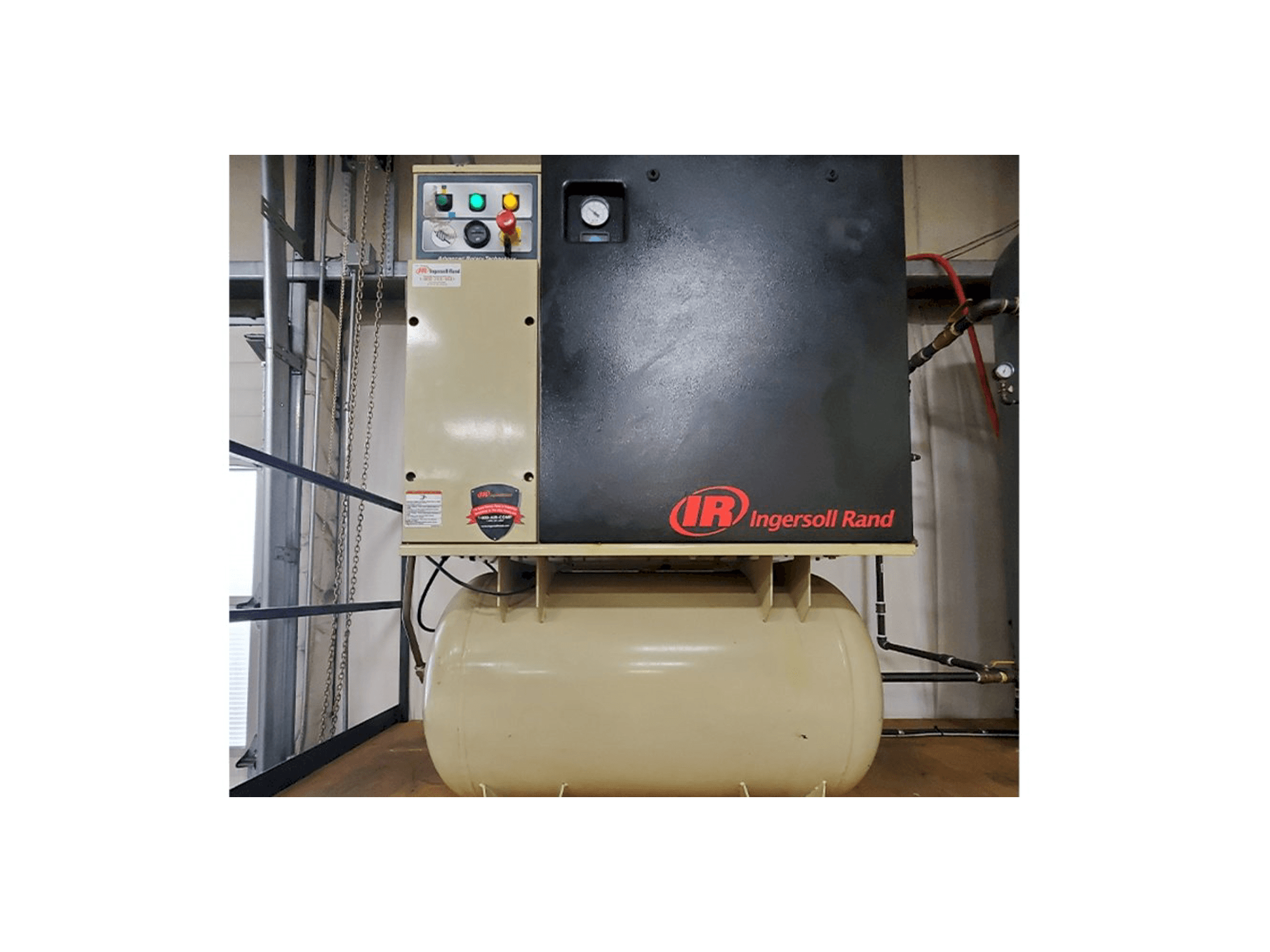 Vooraanzicht van Ingersoll Rand UP6-15cTAS-125 machine