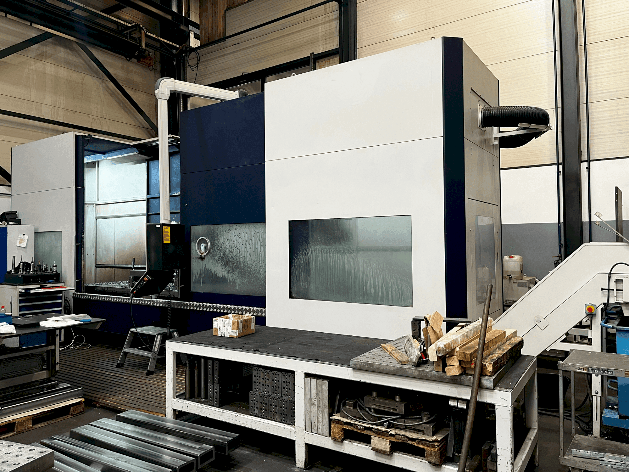 Vooraanzicht van Soraluce TA-35A machine