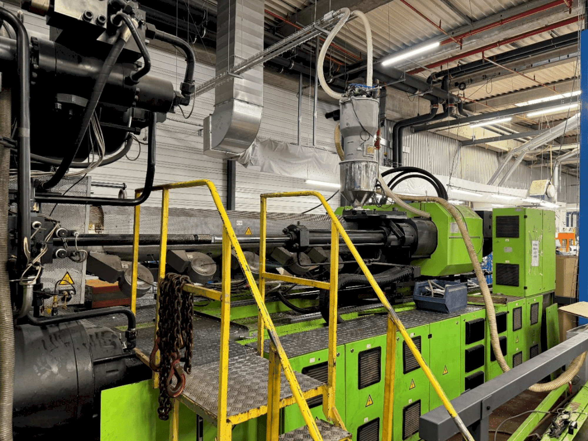 Vooraanzicht van Engel ES 16050/1100DUO machine