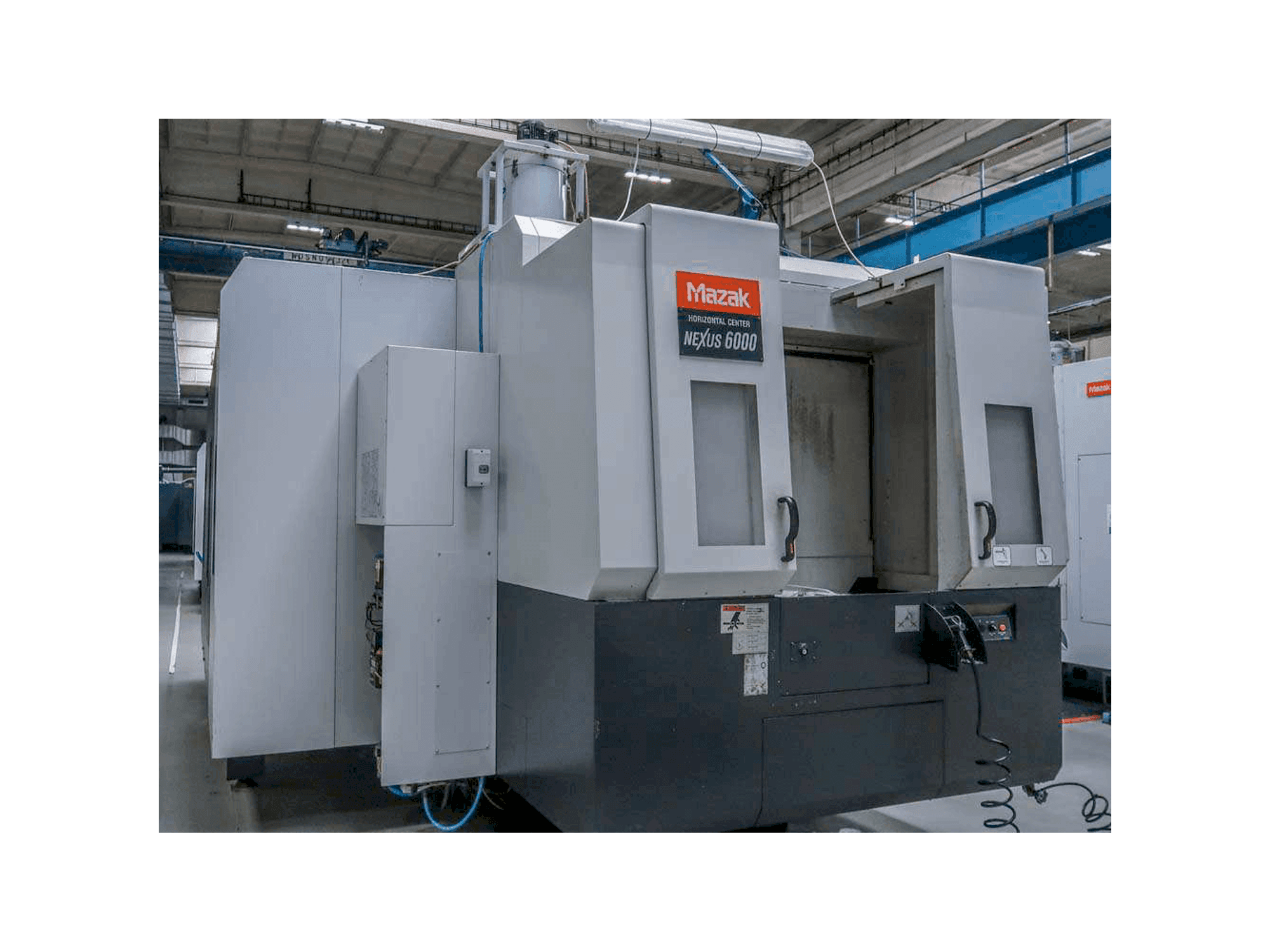 Vooraanzicht van Mazak NEXUS HCN 6000 machine