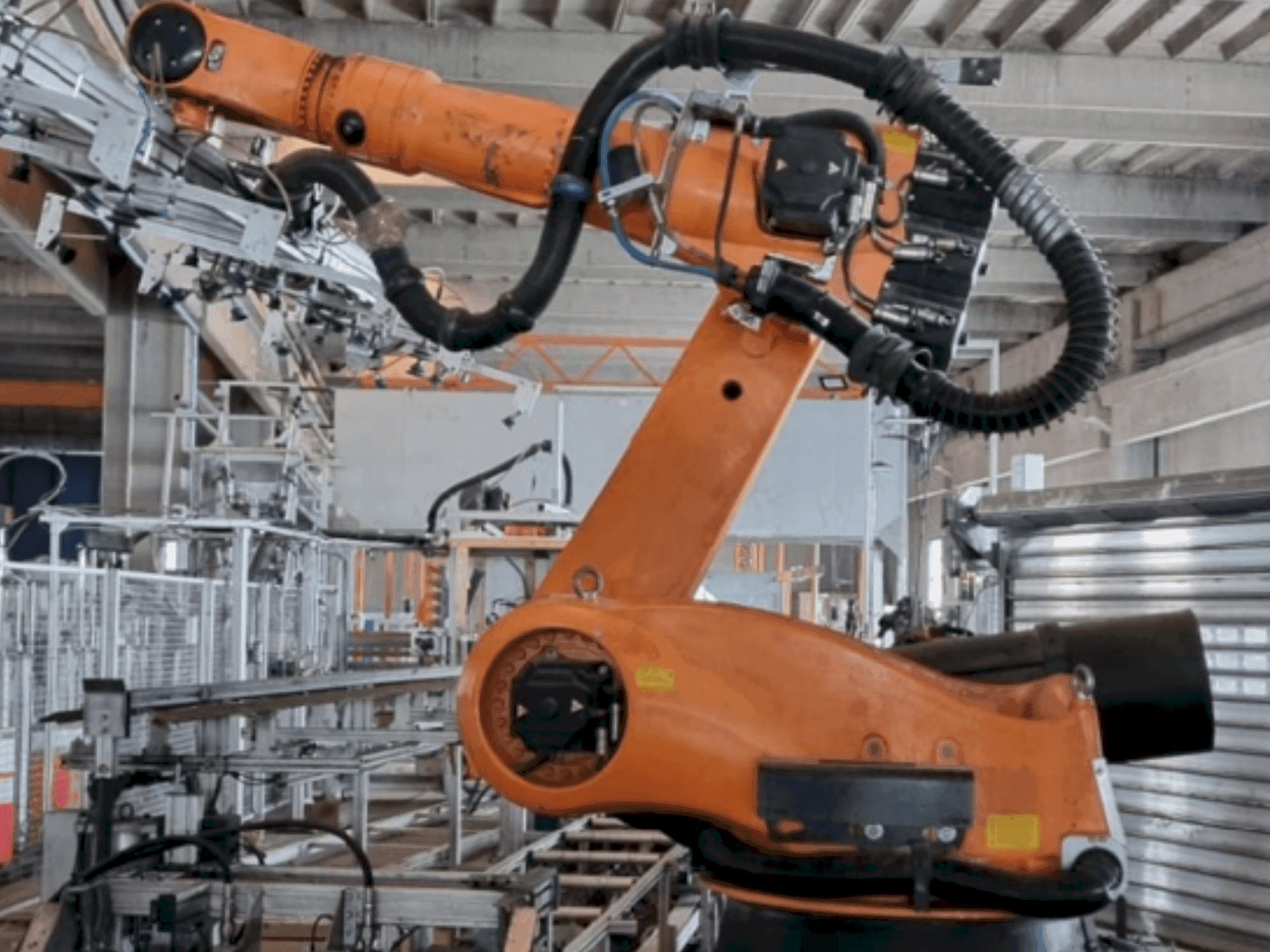 Vooraanzicht van KUKA KR 210 L150-2 machine