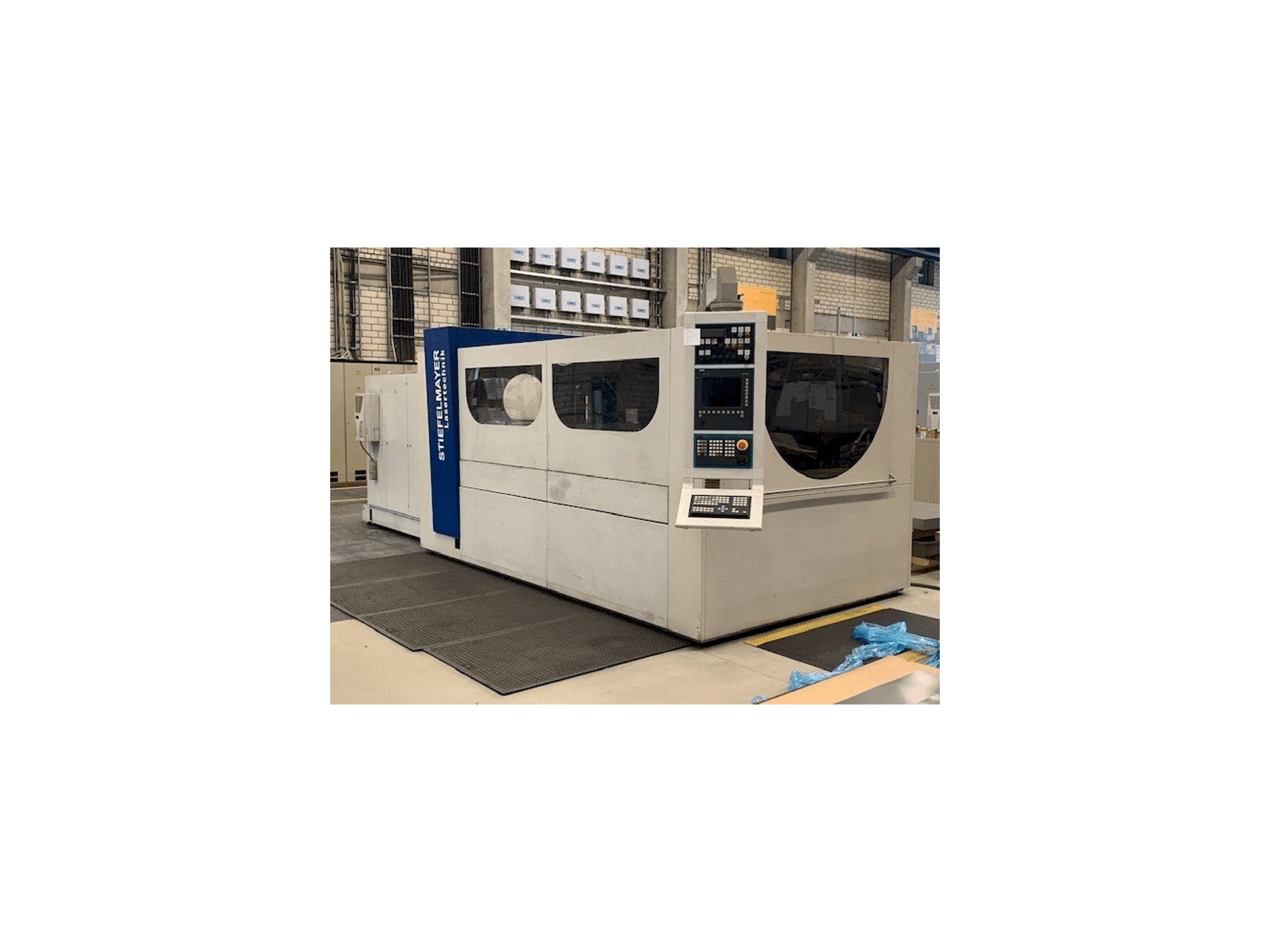 Vooraanzicht van Stiefelmayer linear machine