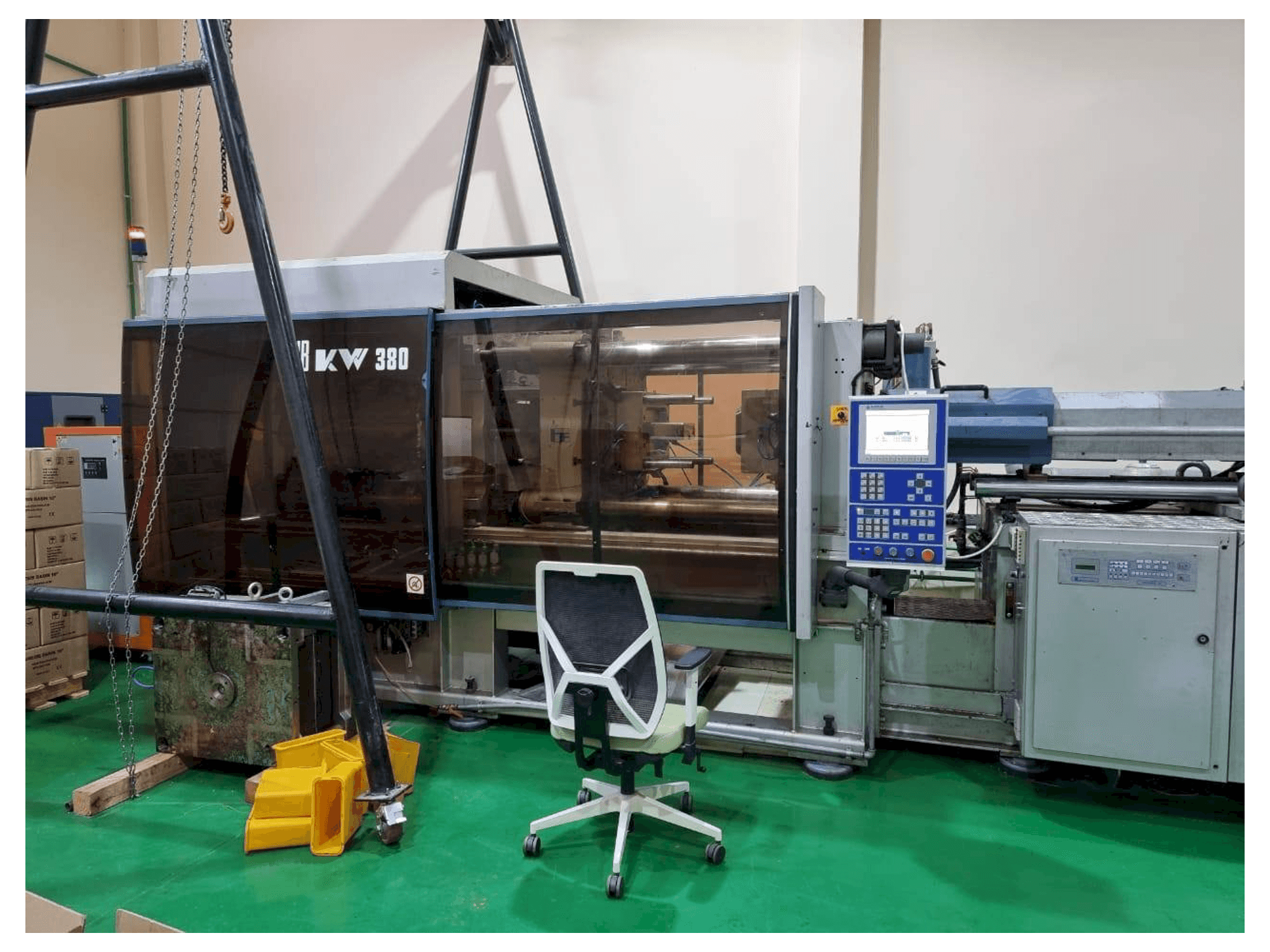 Vooraanzicht van BMB KW380/3450 machine