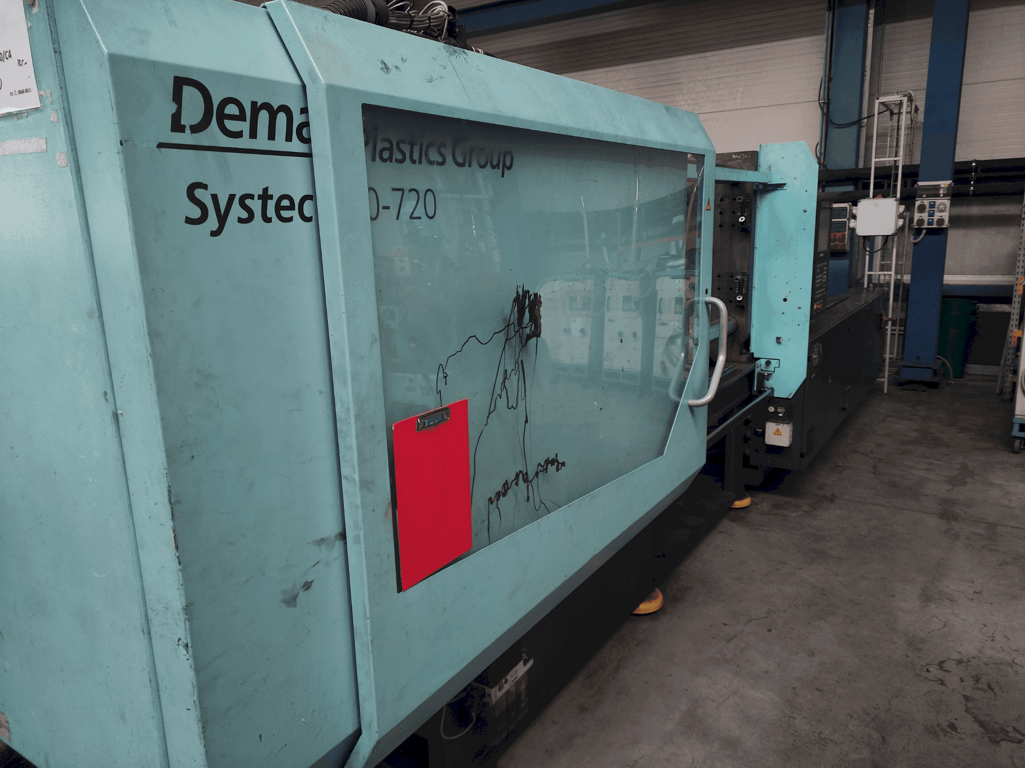 Vooraanzicht van DEMAG Systec 350/720-1450 machine