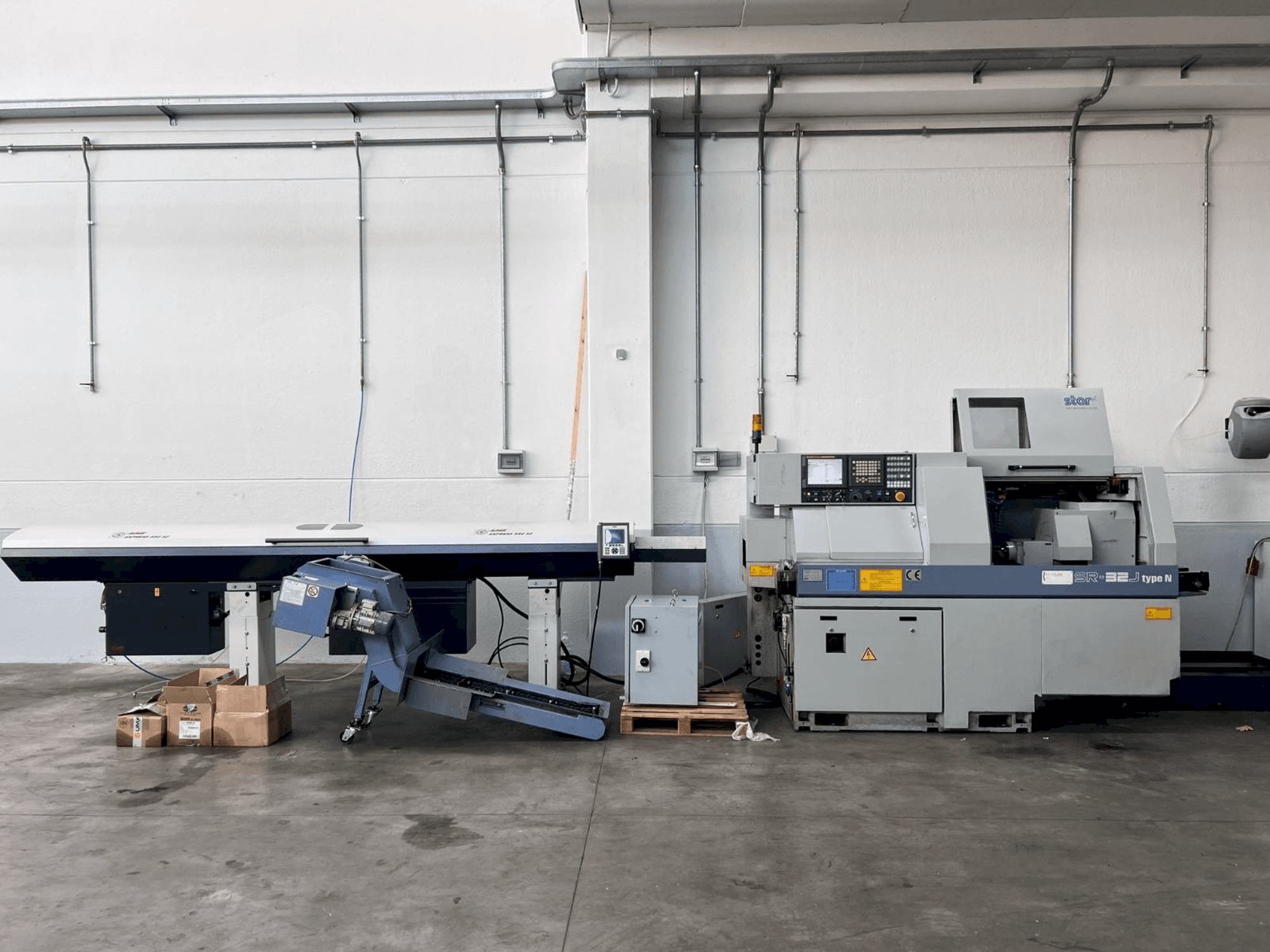 Vooraanzicht van Star SR-32J type N machine