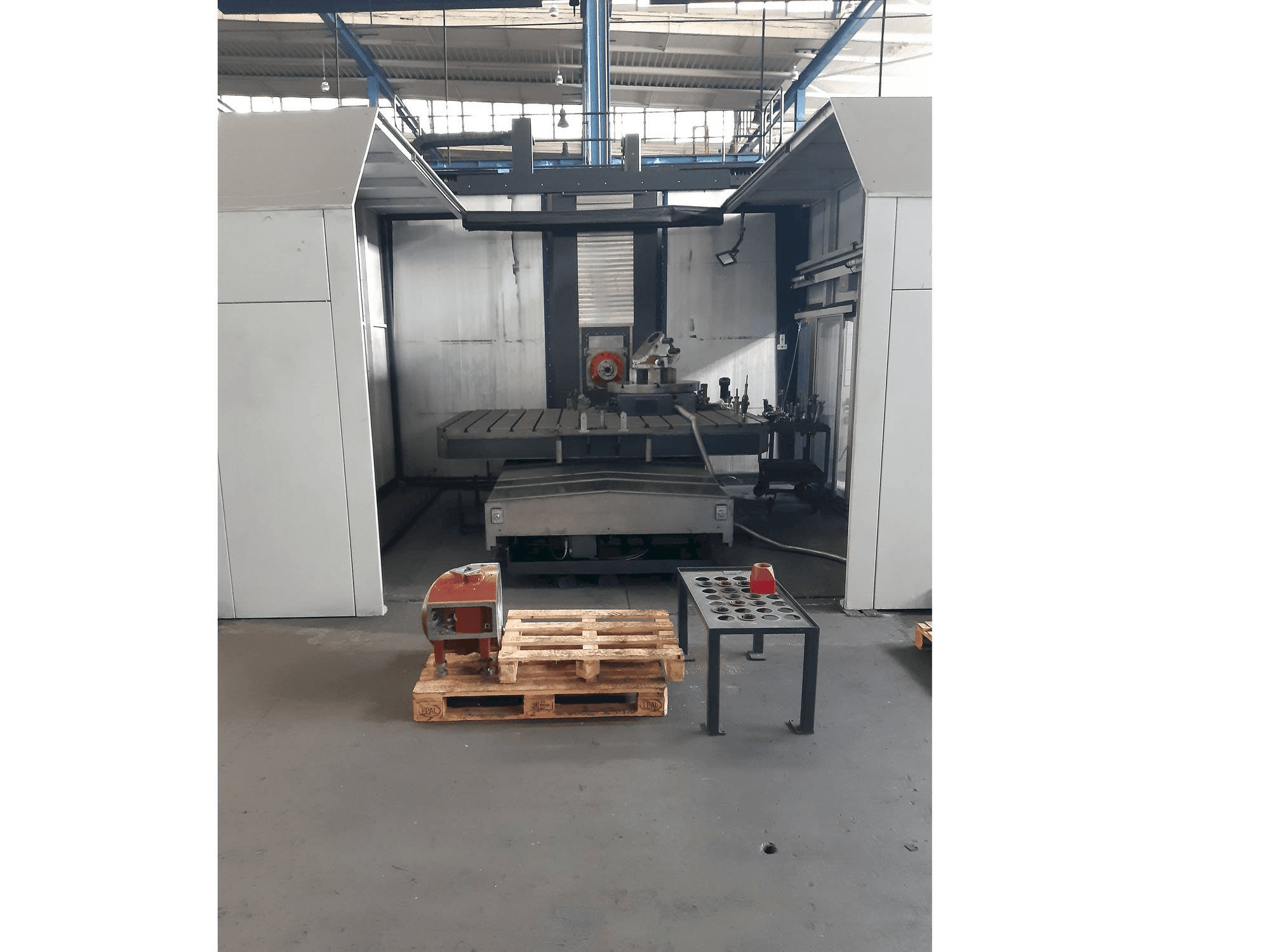 Vooraanzicht van Tos KURZIM FOQ 80 machine