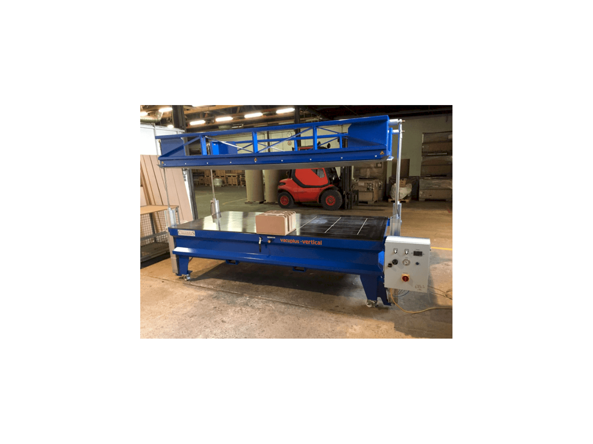 Vooraanzicht van Columbus VAKUPLUS Vertikal machine