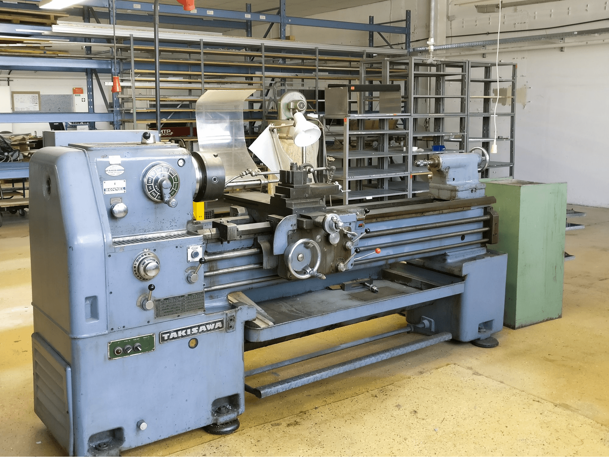 Links zicht van Takisawa TAL-510 machine