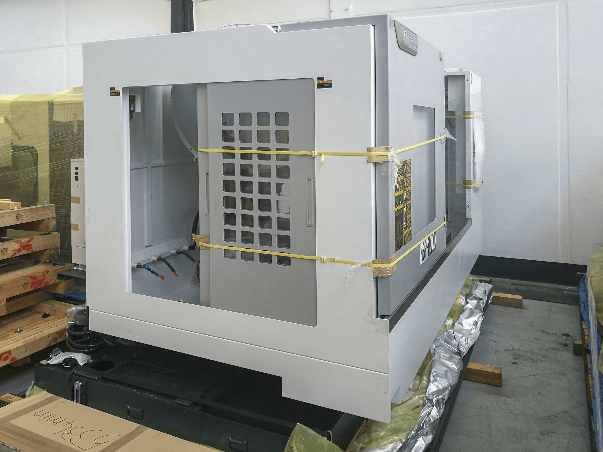 Links zicht 1 van Feeler NBP-1000A machine