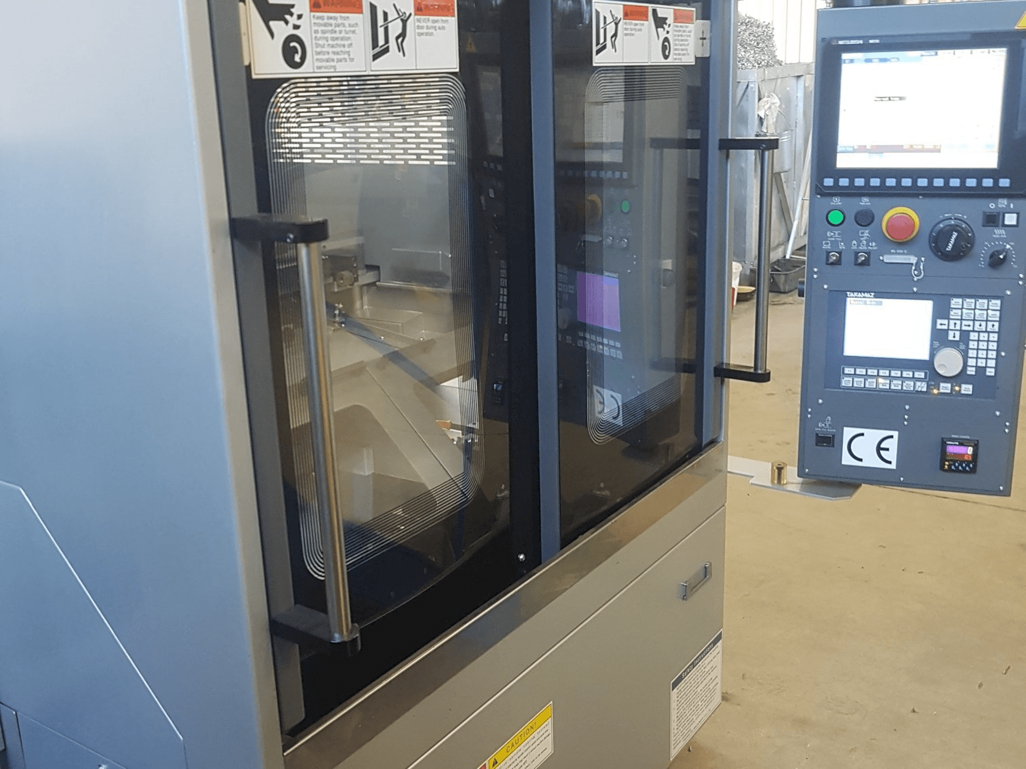 Vooraanzicht van Takamaz XW-30 Plus machine