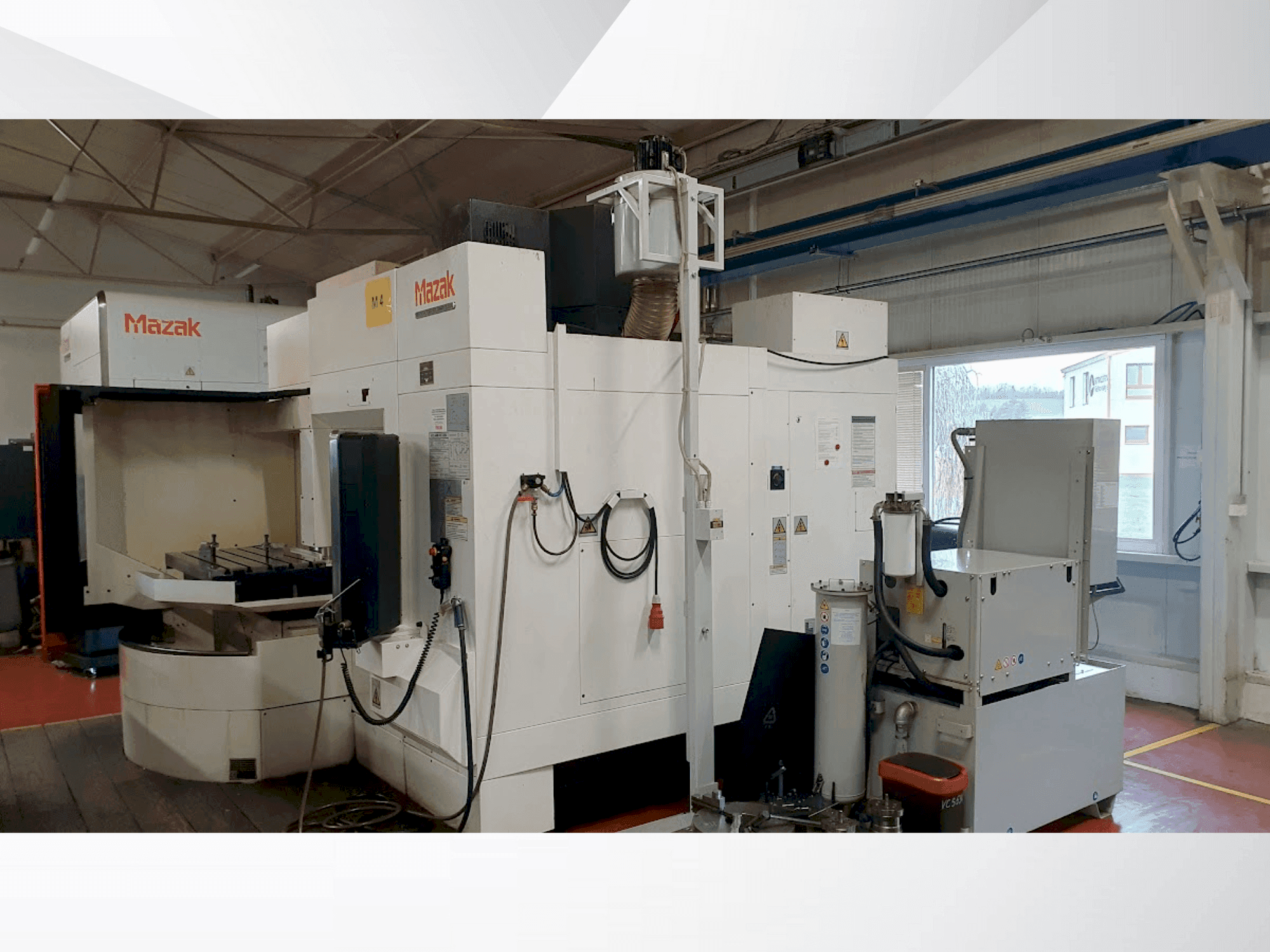 Vooraanzicht van Mazak VCS 530C-2PC machine
