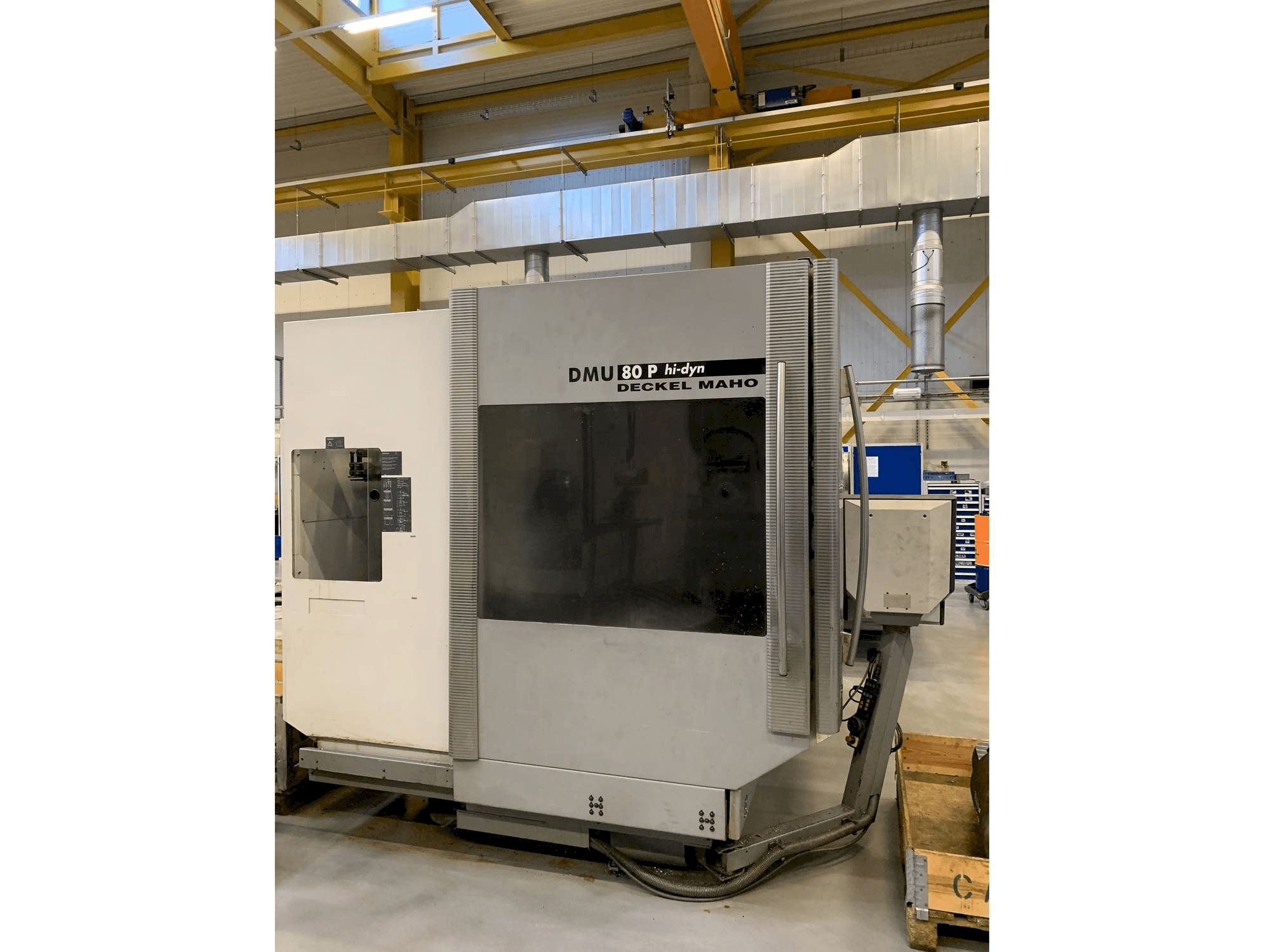 Vooraanzicht van DECKEL MAHO DMU 80 P hi-dyn machine