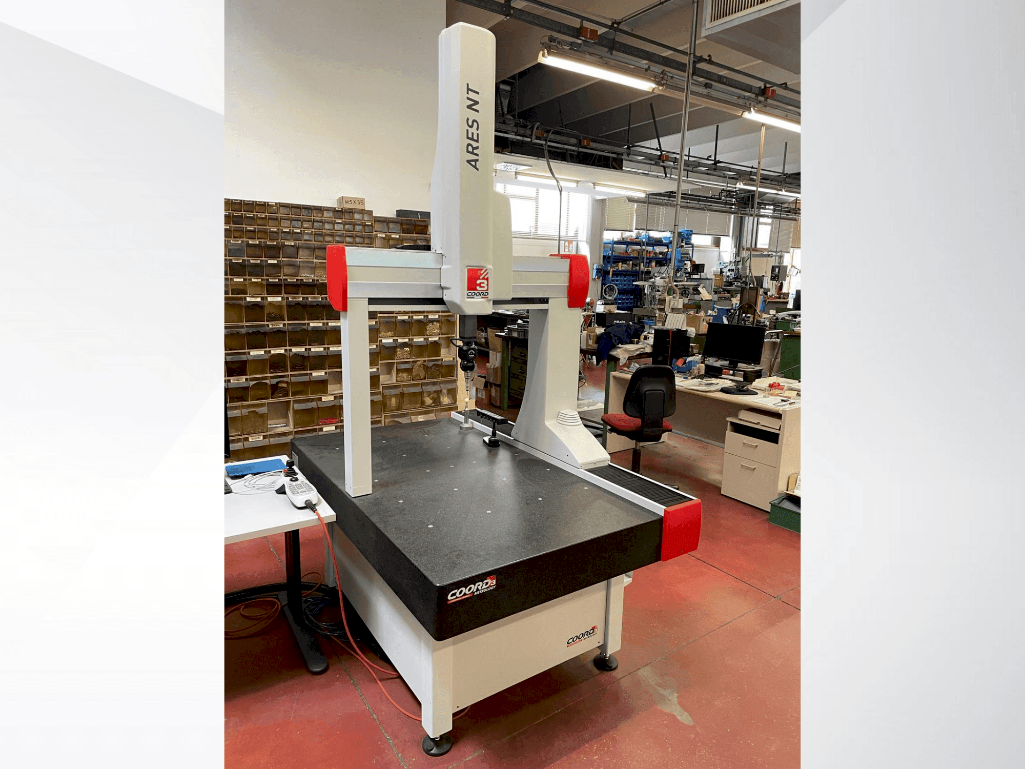 Vooraanzicht van Coord3 ARES NT 1075 MOT machine
