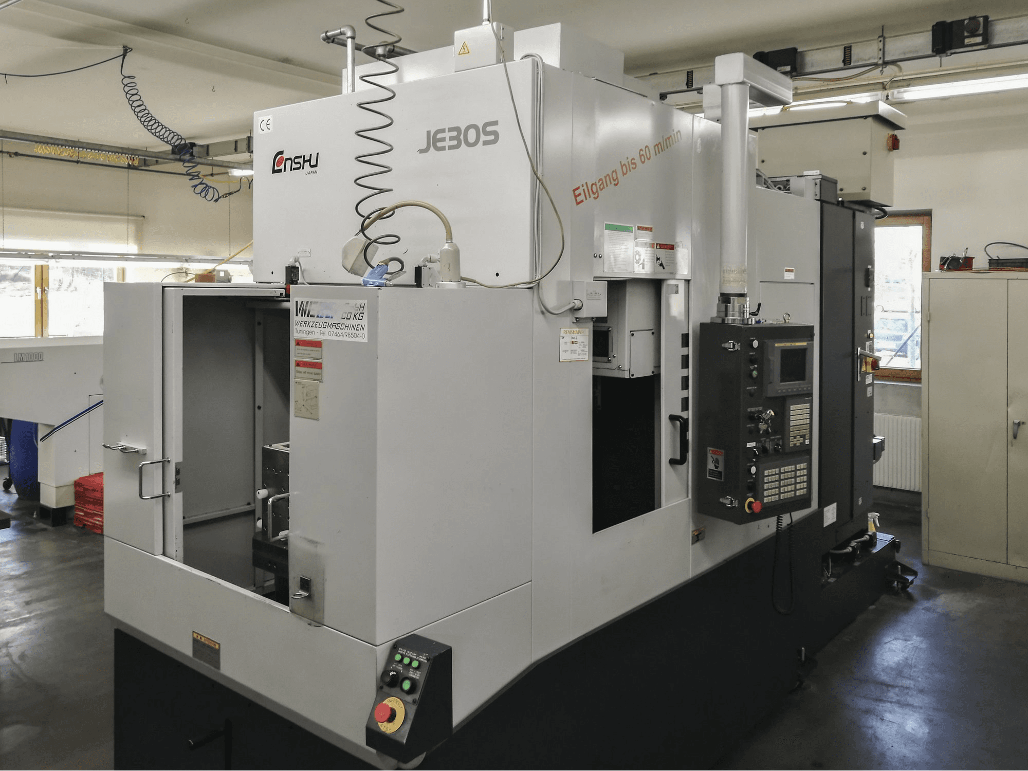 Recht aanzicht van Enshu JE30S machine