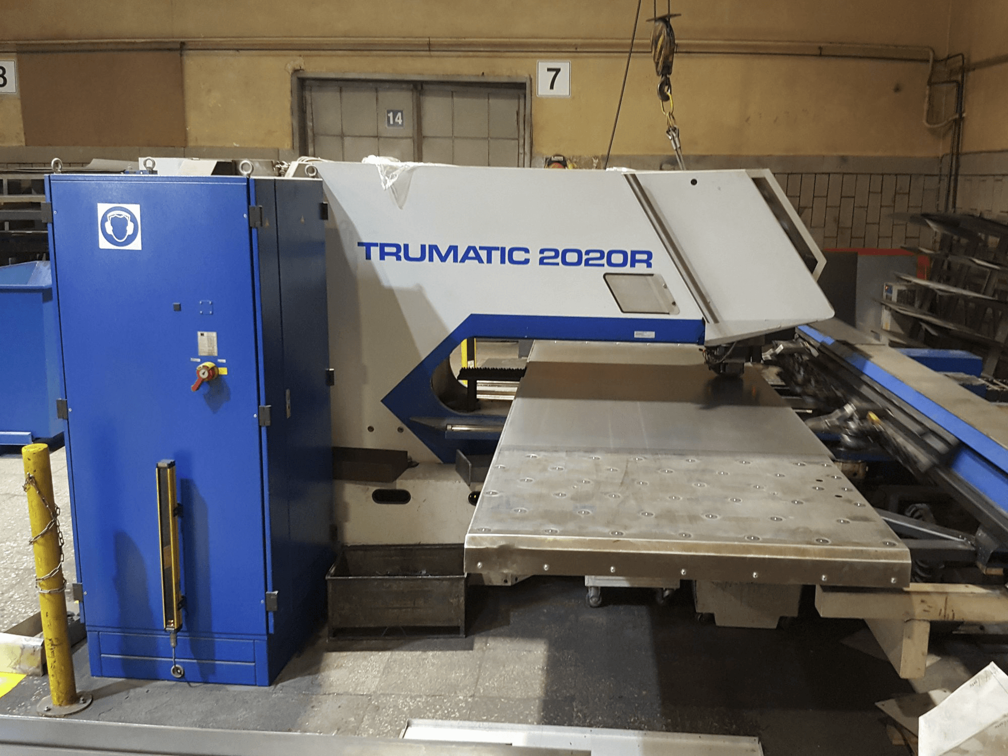 Vooraanzicht van Trumpf Trumatic 2020R machine