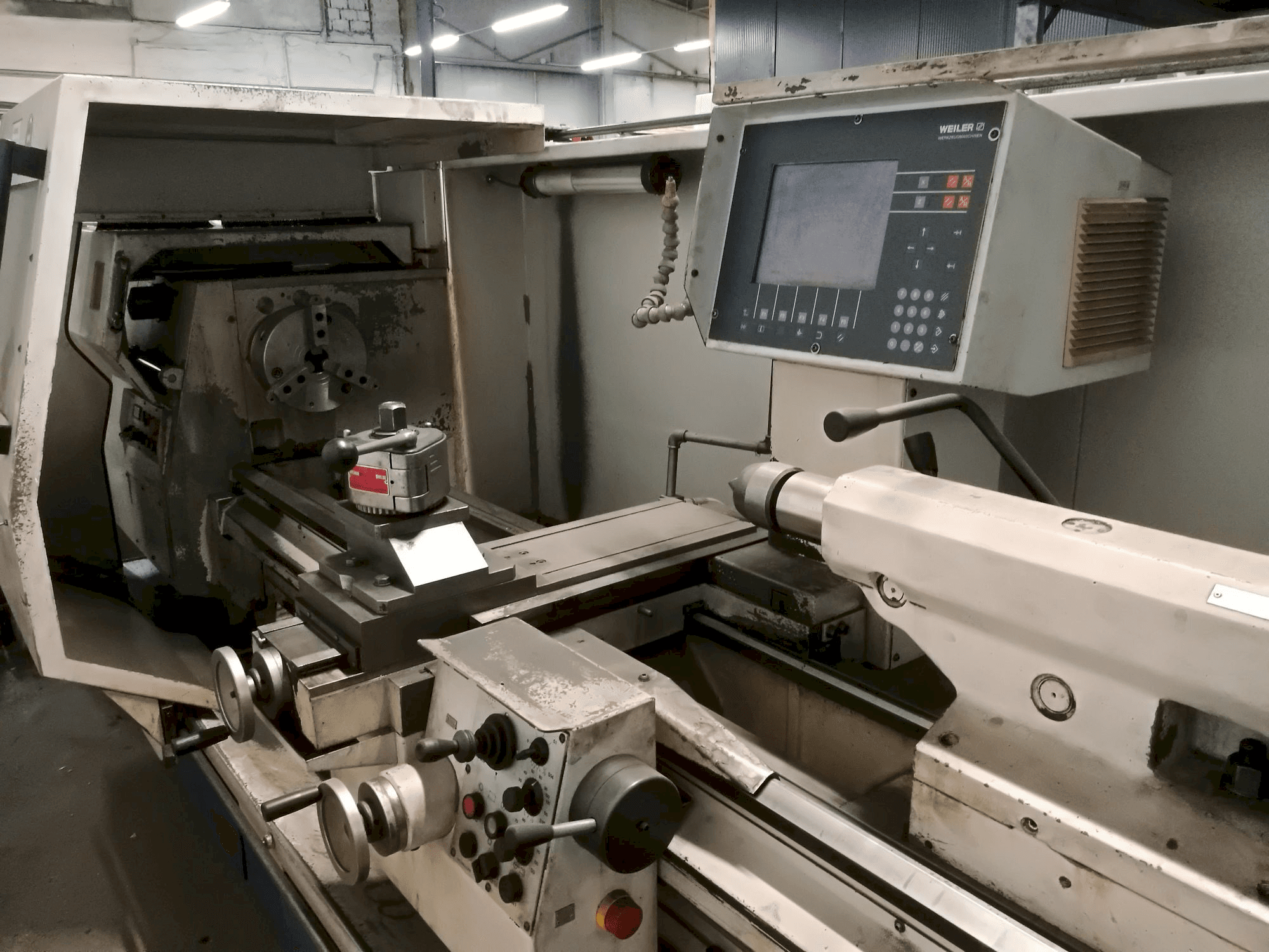 Vooraanzicht van Weiler E50/2 machine