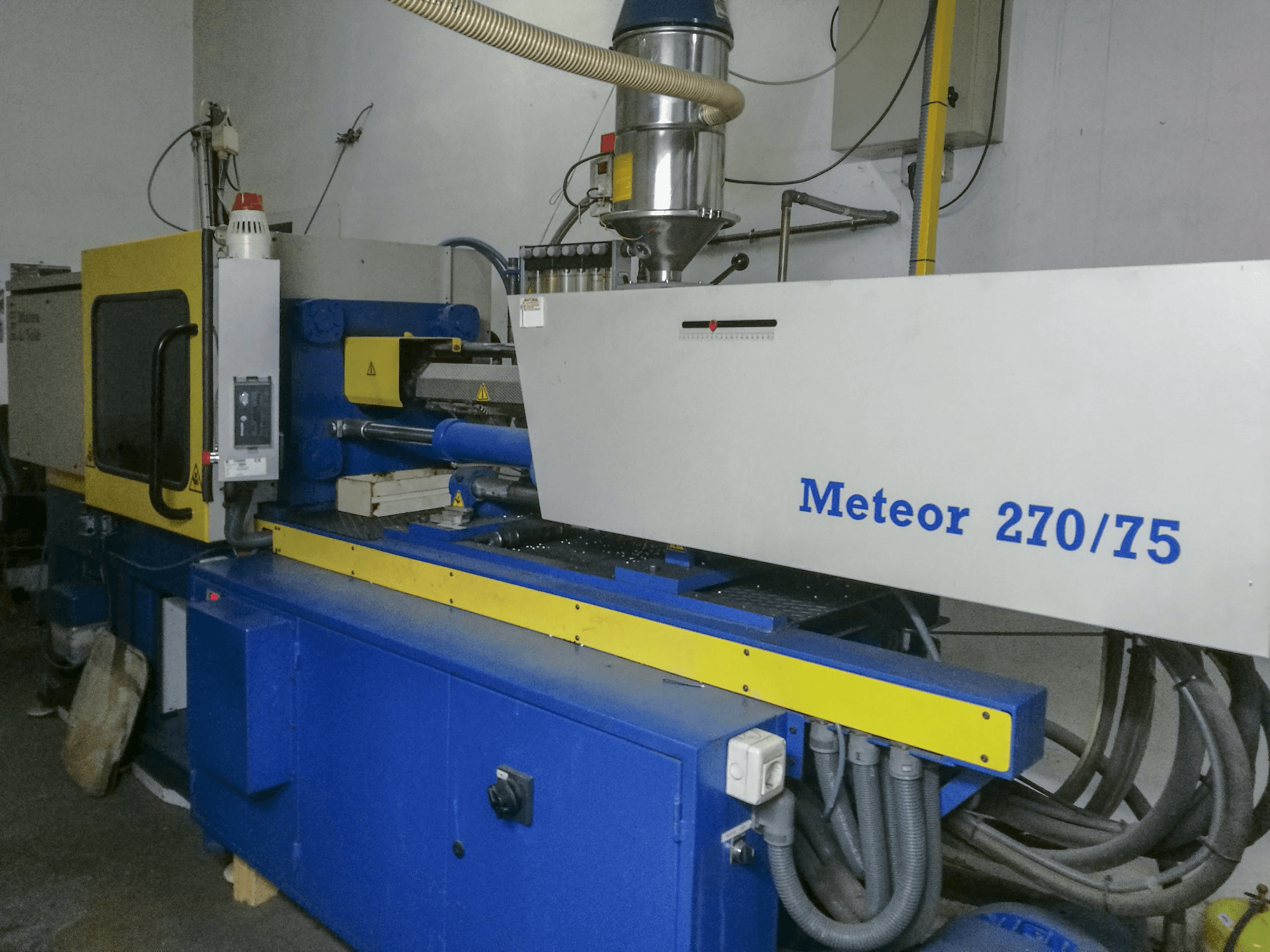 Recht aanzicht 1 van Mateu & Solé Meteor 270/75 machine