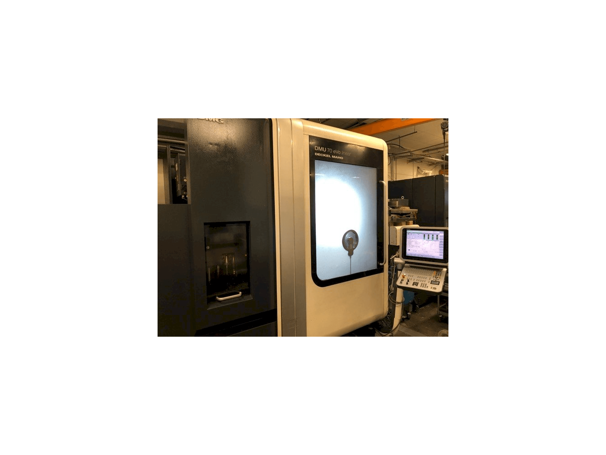 Vooraanzicht van DECKEL MAHO DMU 70 eVo Linear machine