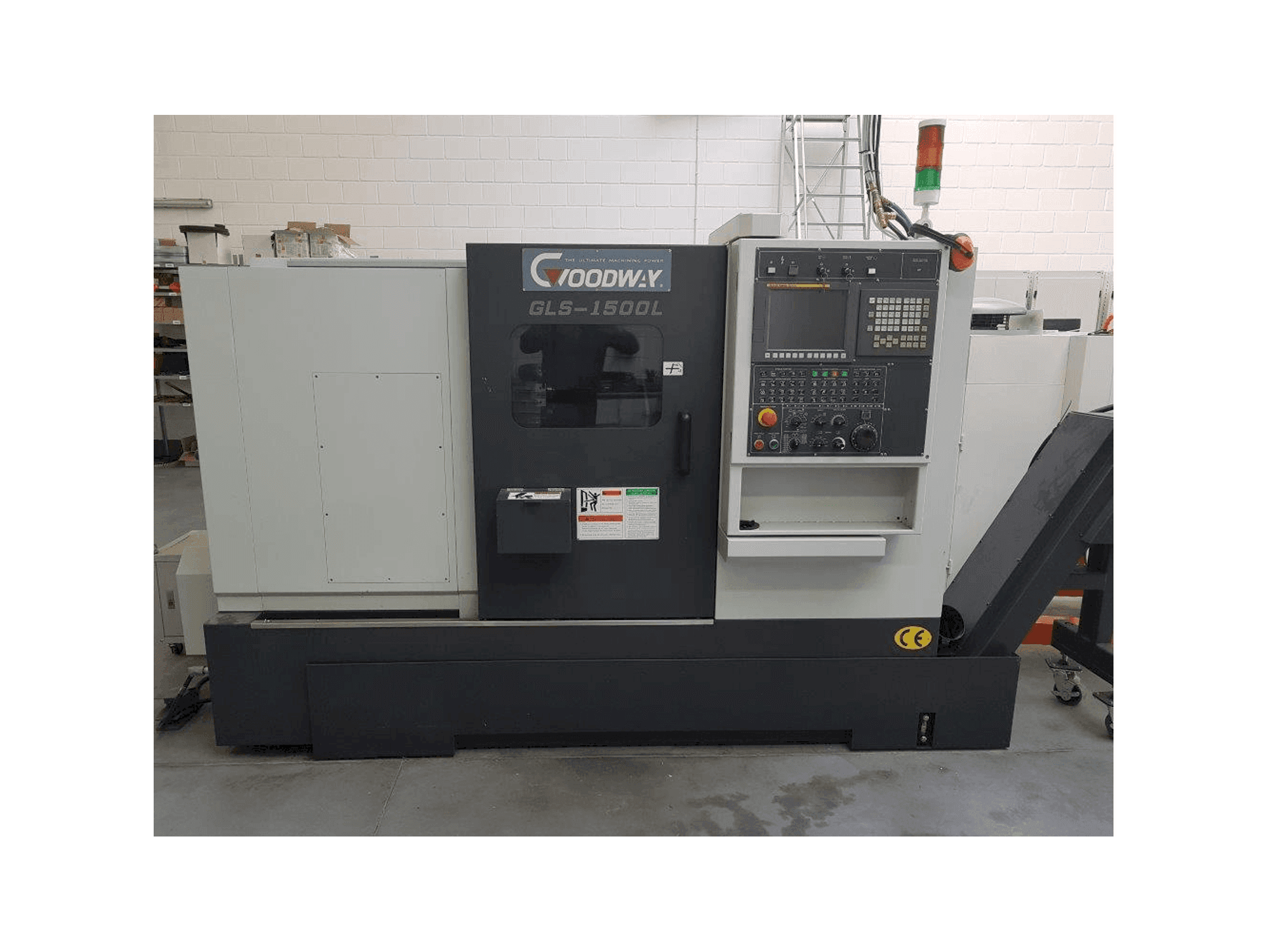 Vooraanzicht van Goodway GLS-1500L machine