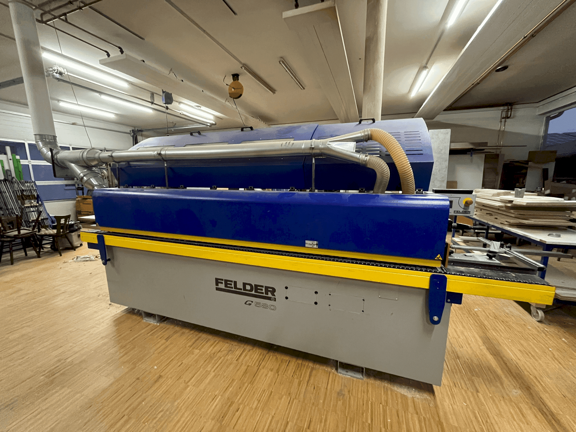 Vooraanzicht van FELDER MG580 machine